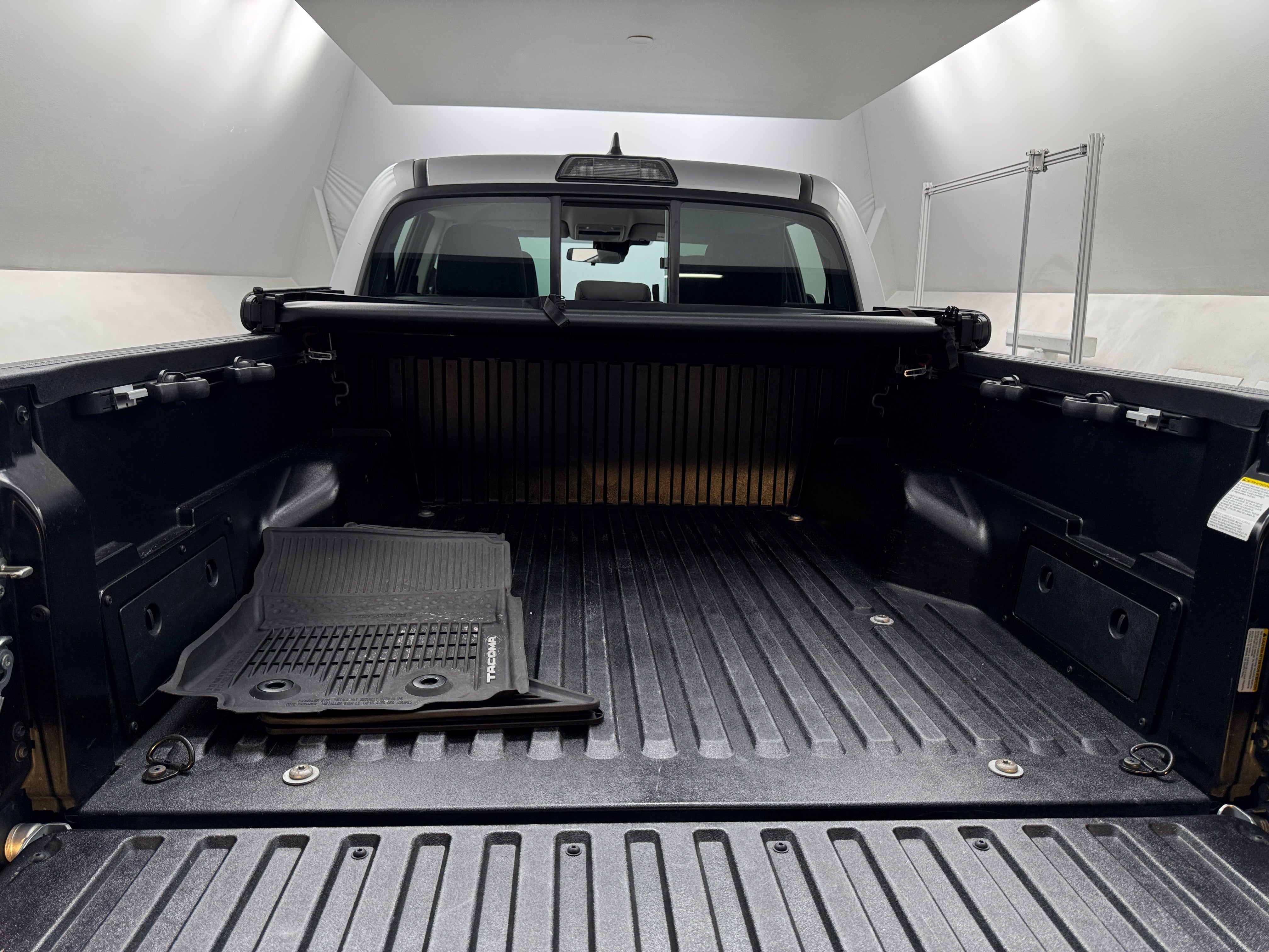 Thumbnail: 2018 Toyota Tacoma - 7