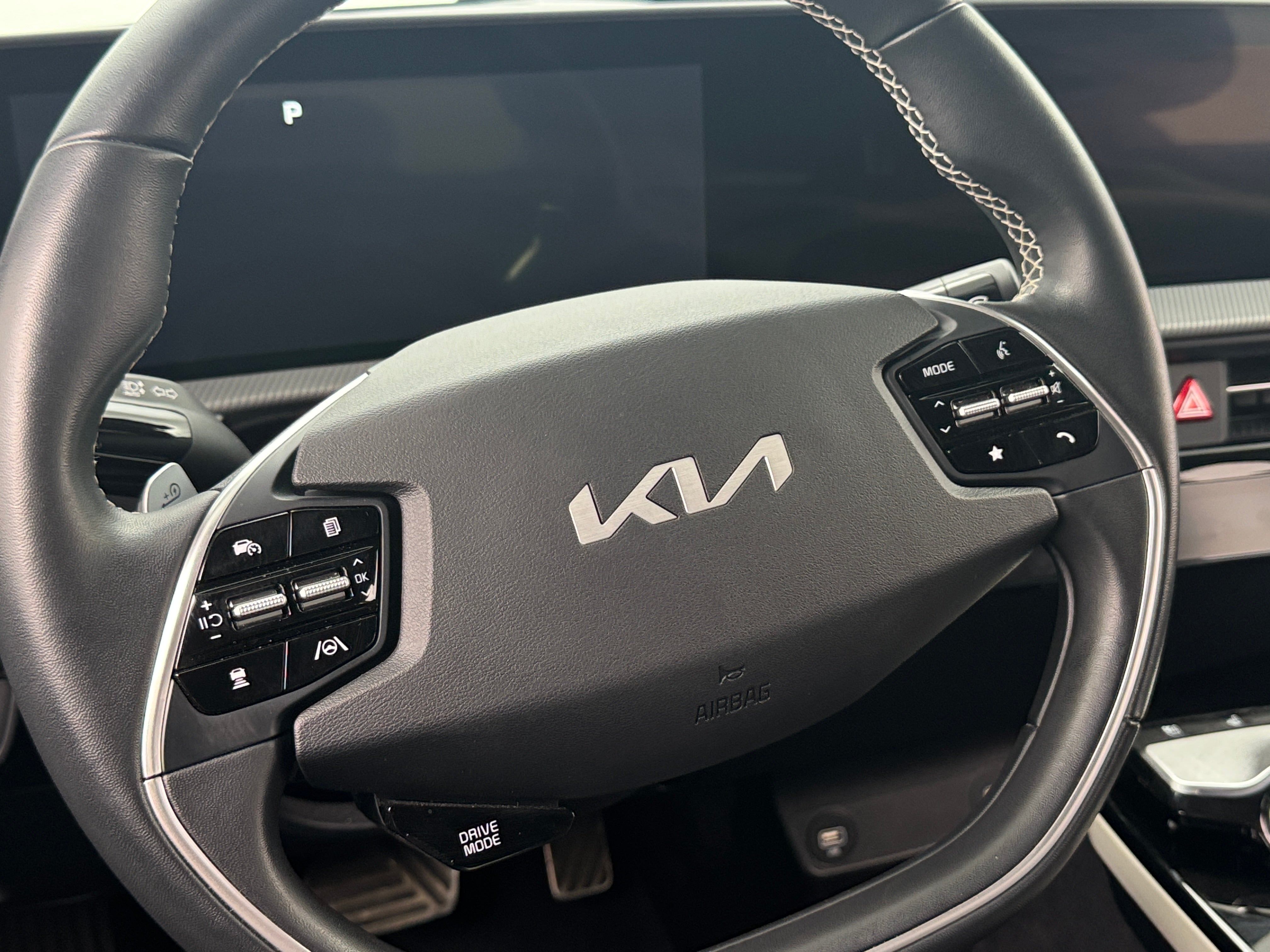 Thumbnail: 2022 Kia EV6 - 5