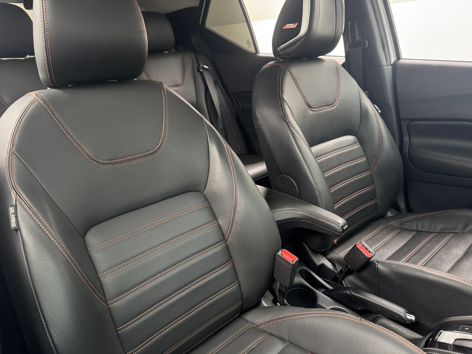 Thumbnail: 2020 Nissan Kicks - 2