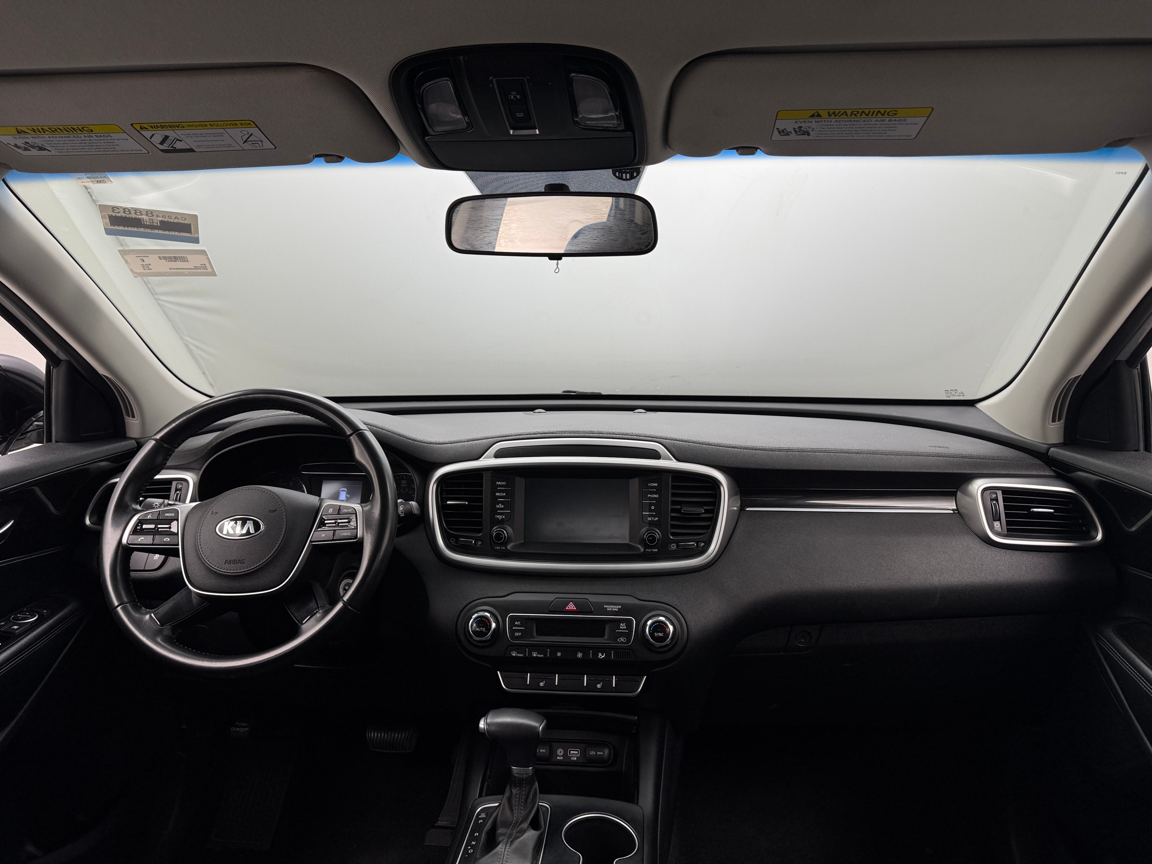 Thumbnail: 2019 Kia Sorento - 3