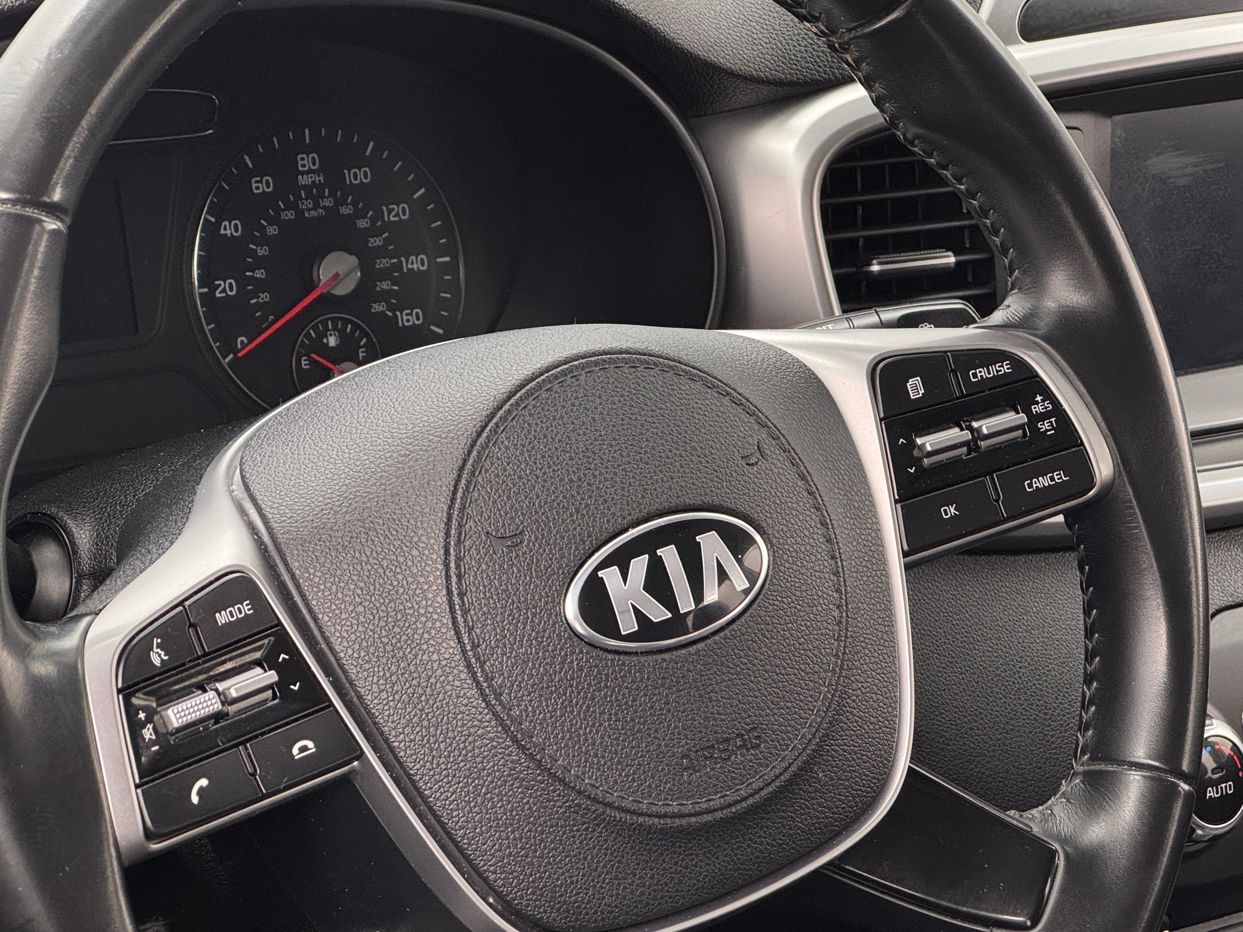 Thumbnail: 2019 Kia Sorento - 5
