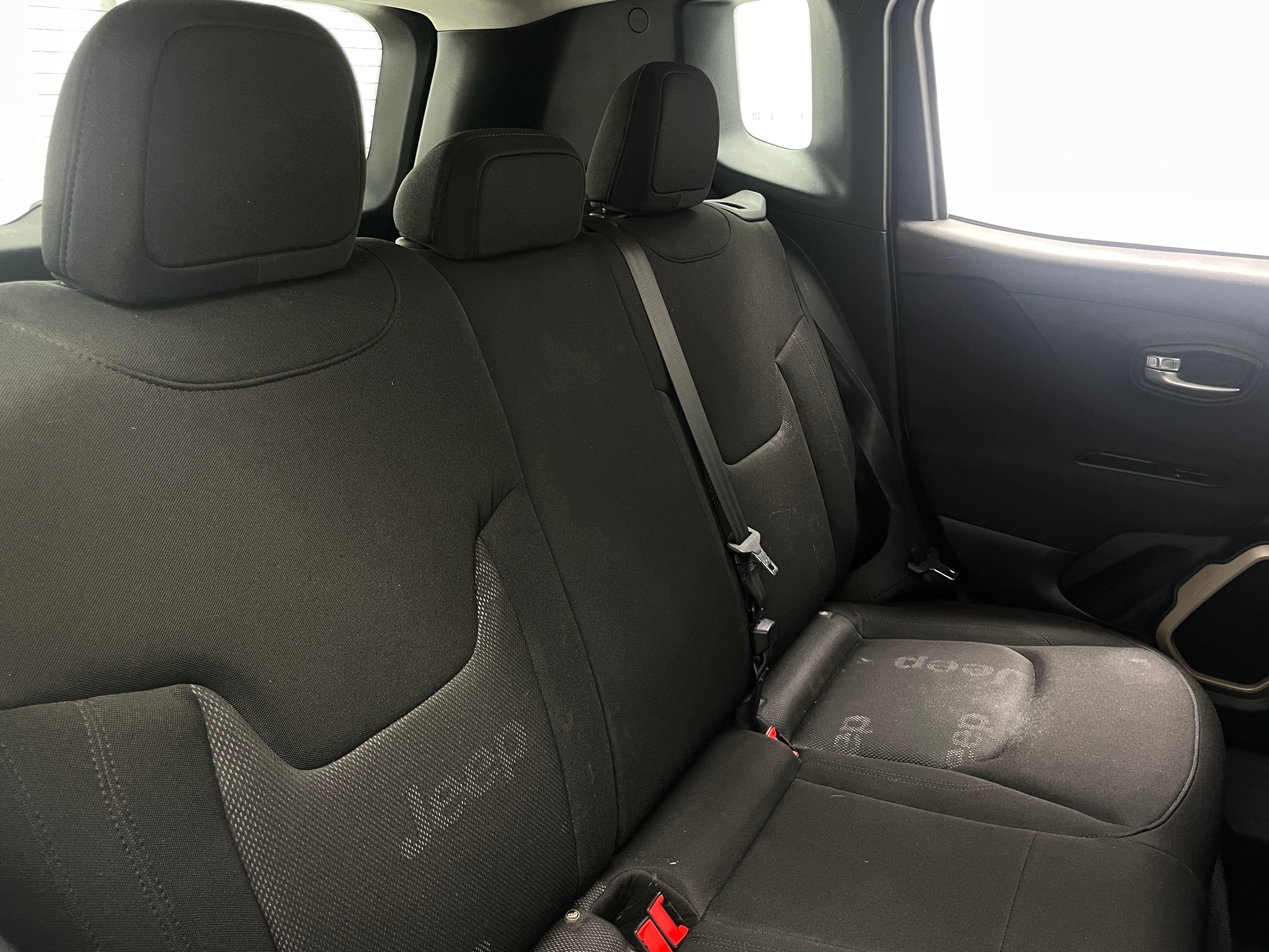 Thumbnail: 2015 Jeep Renegade - 6