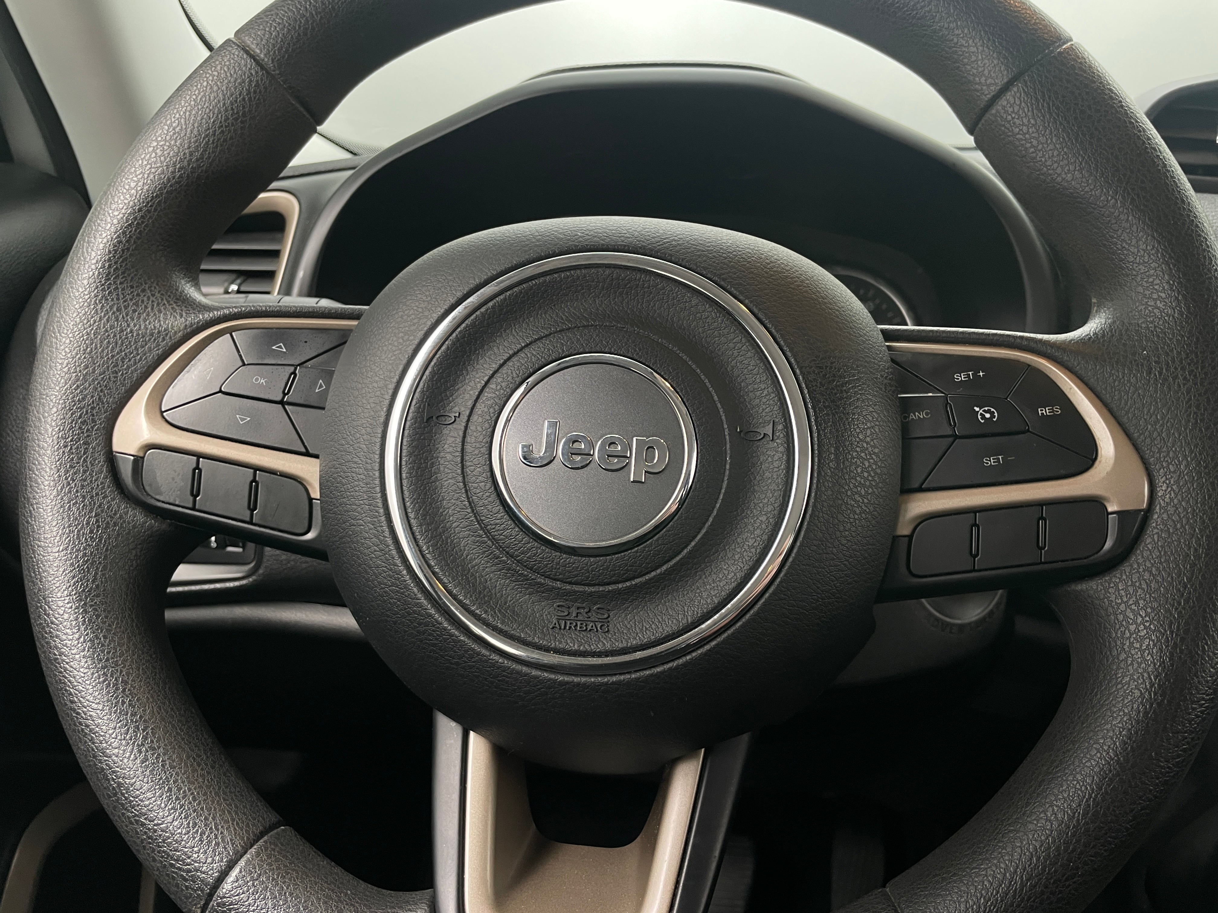 Thumbnail: 2015 Jeep Renegade - 5