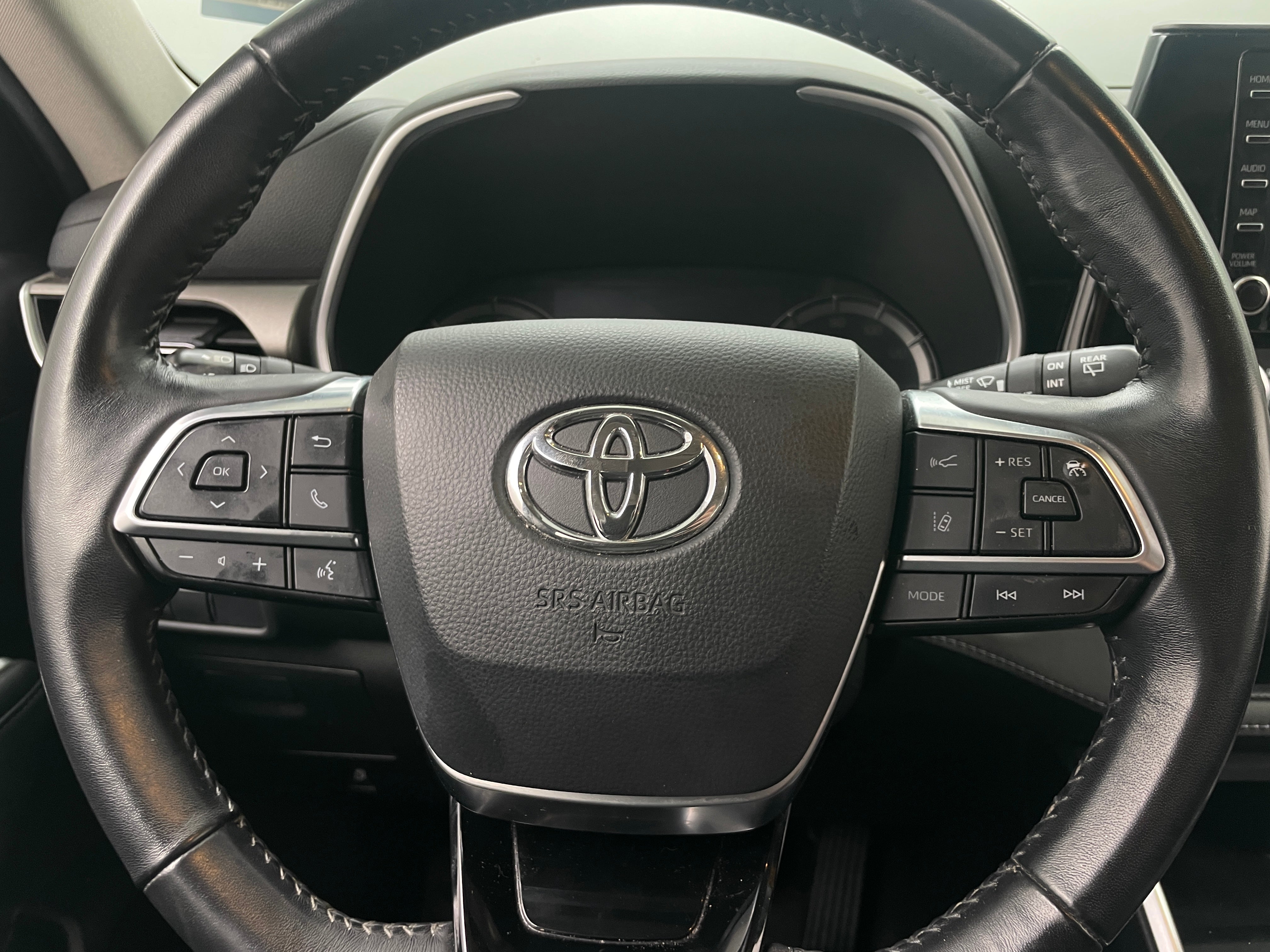 2020 Toyota Highlander XLE 4
