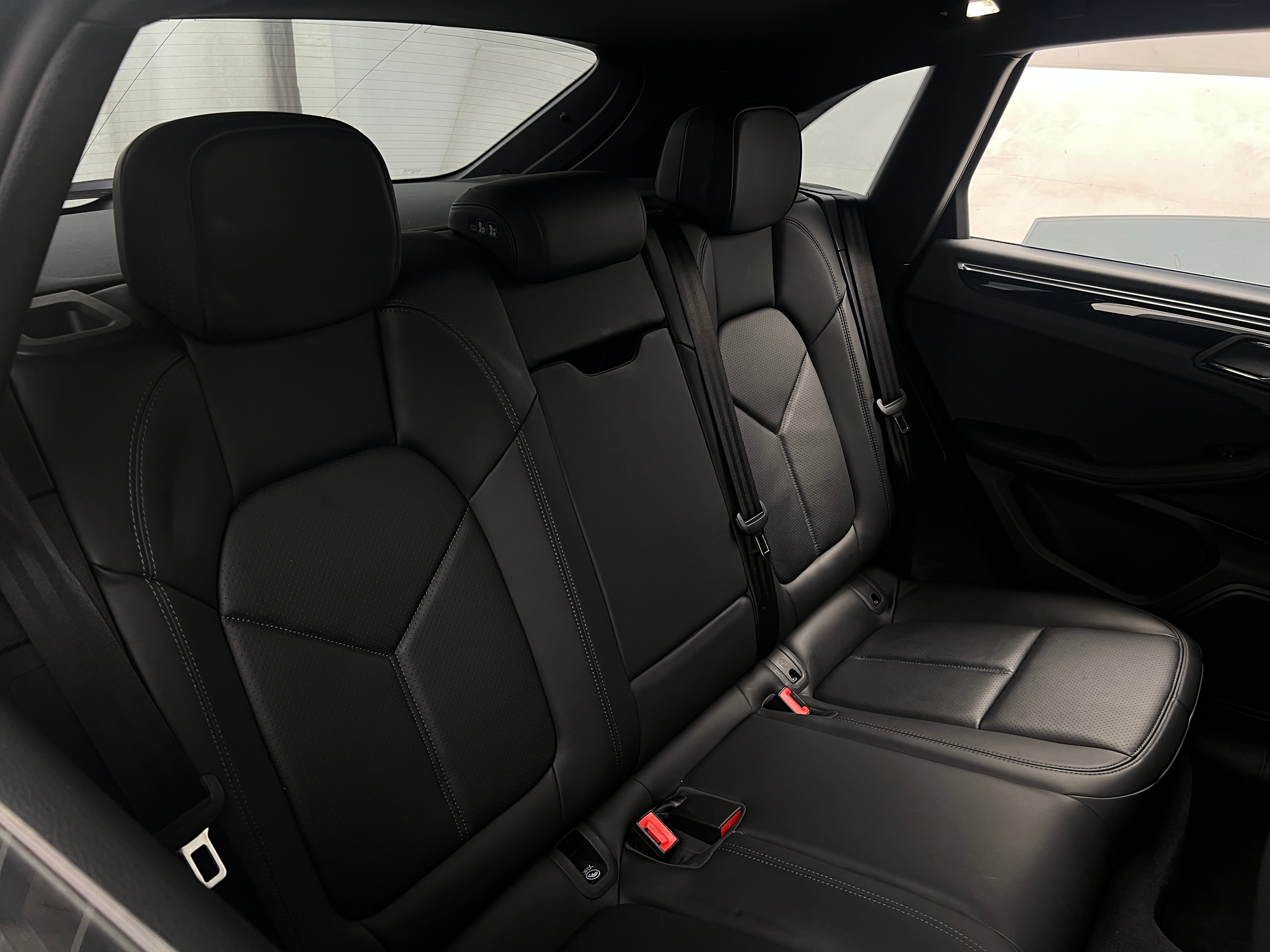Thumbnail: 2021 Porsche Macan - 5