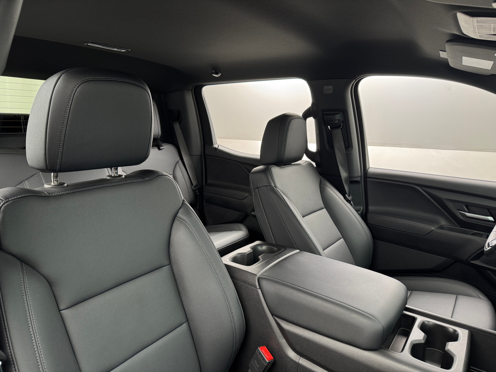 Thumbnail: 2024 Chevrolet Silverado EV - 2