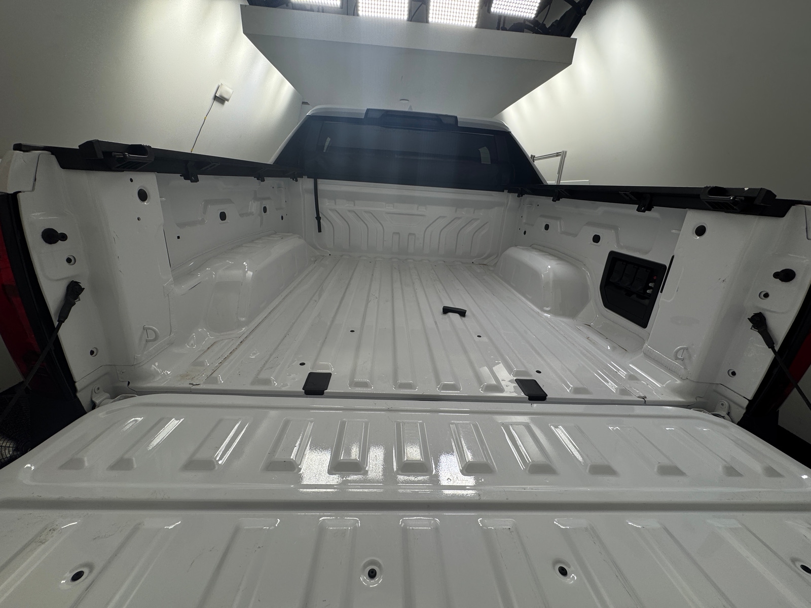 Thumbnail: 2024 Chevrolet Silverado EV - 7