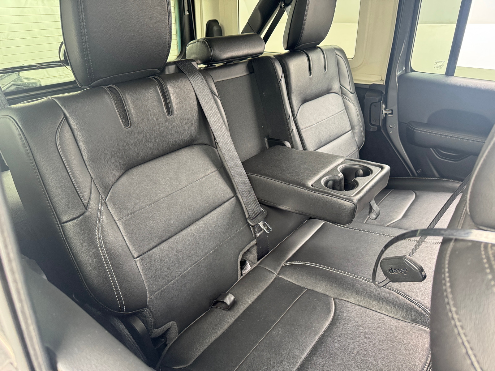 Thumbnail: 2021 Jeep Wrangler - 5