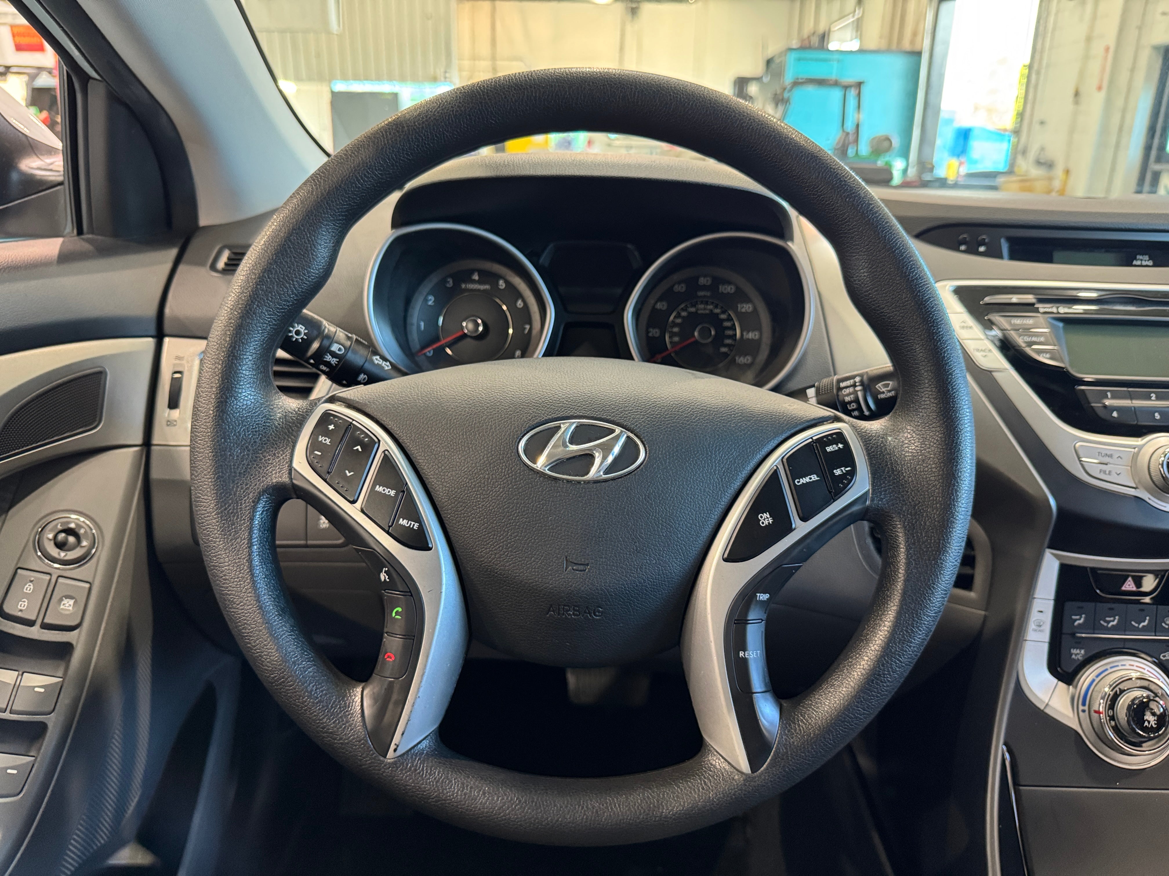 Thumbnail: 2012 Hyundai Elantra - 5