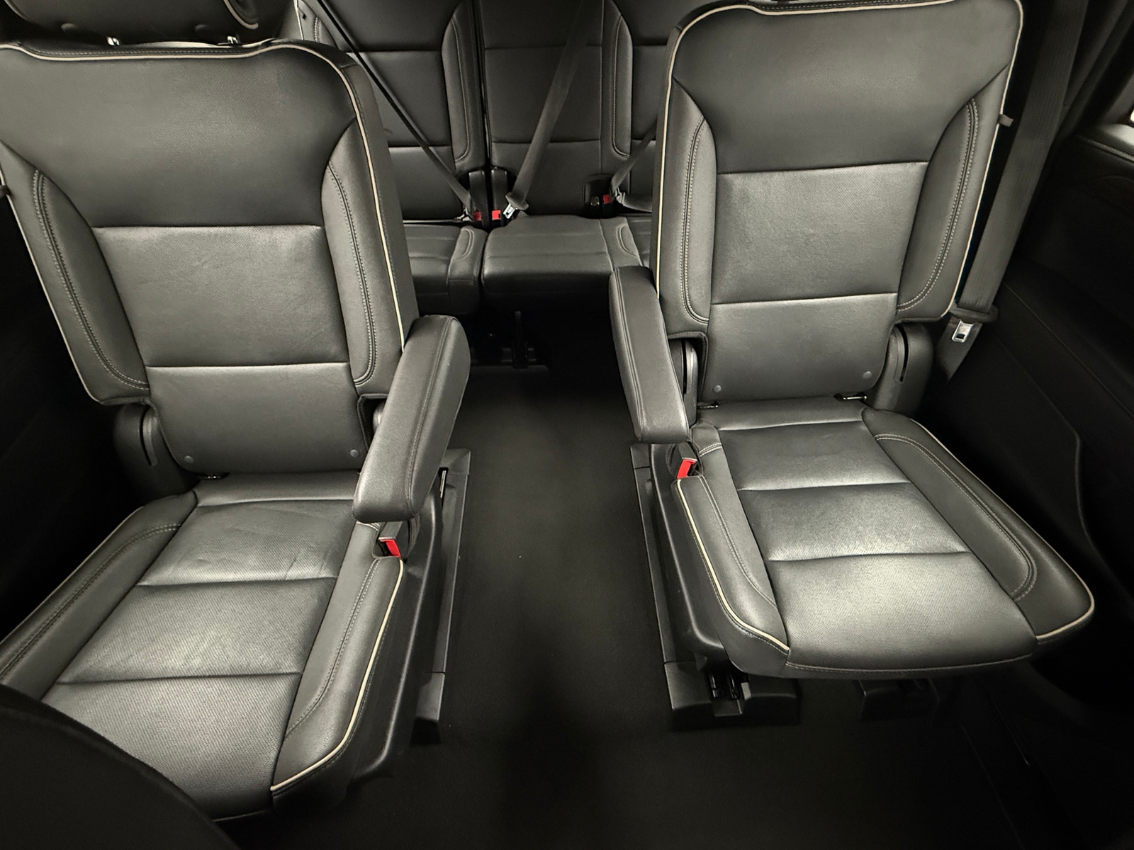 Thumbnail: 2023 Chevrolet Suburban - 5