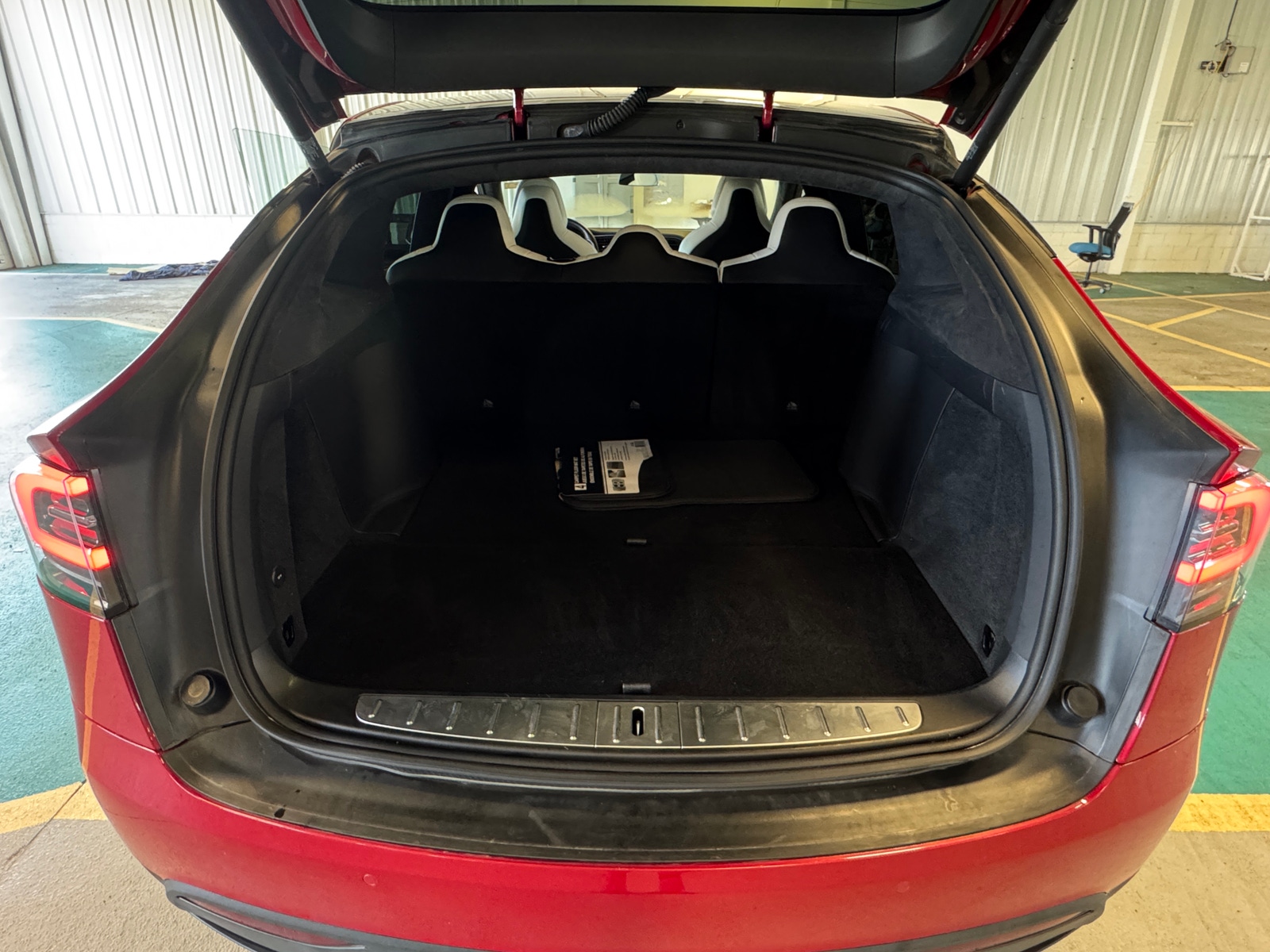 Thumbnail: 2018 Tesla Model X - 6
