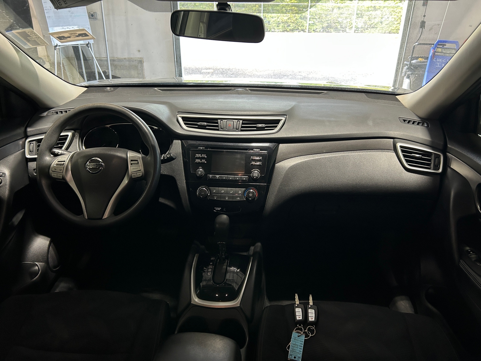 Thumbnail: 2016 Nissan Rogue - 3