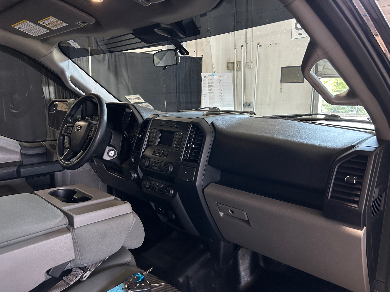 Thumbnail: 2020 Ford Econoline - 3
