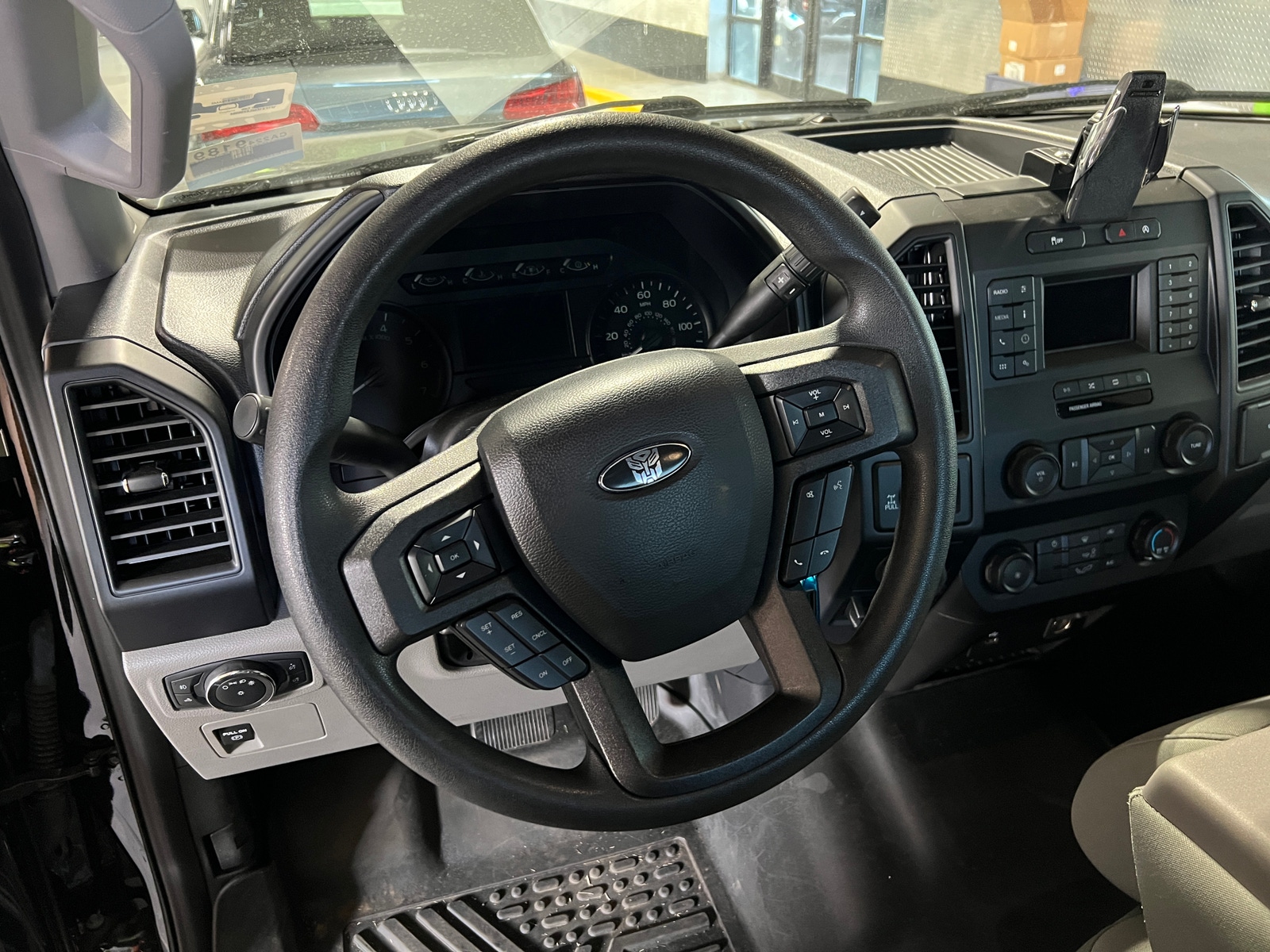 Thumbnail: 2020 Ford Econoline - 5