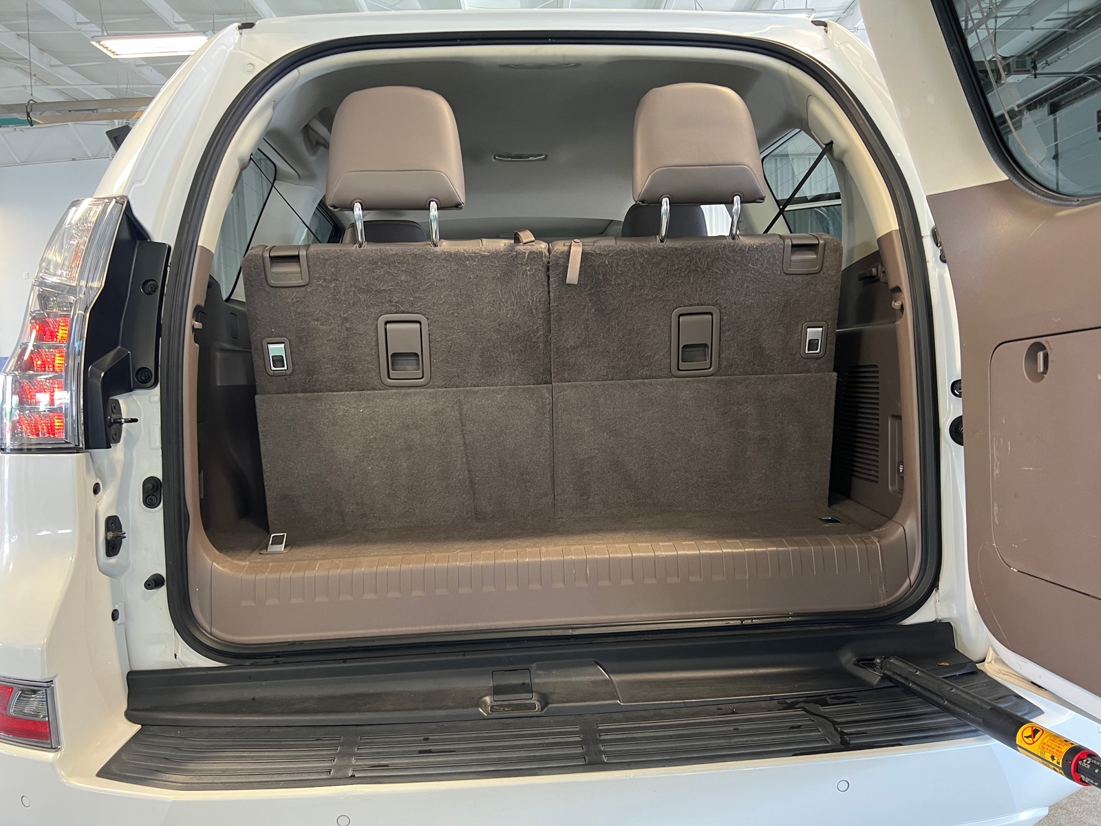 Thumbnail: 2018 Lexus GX - 6