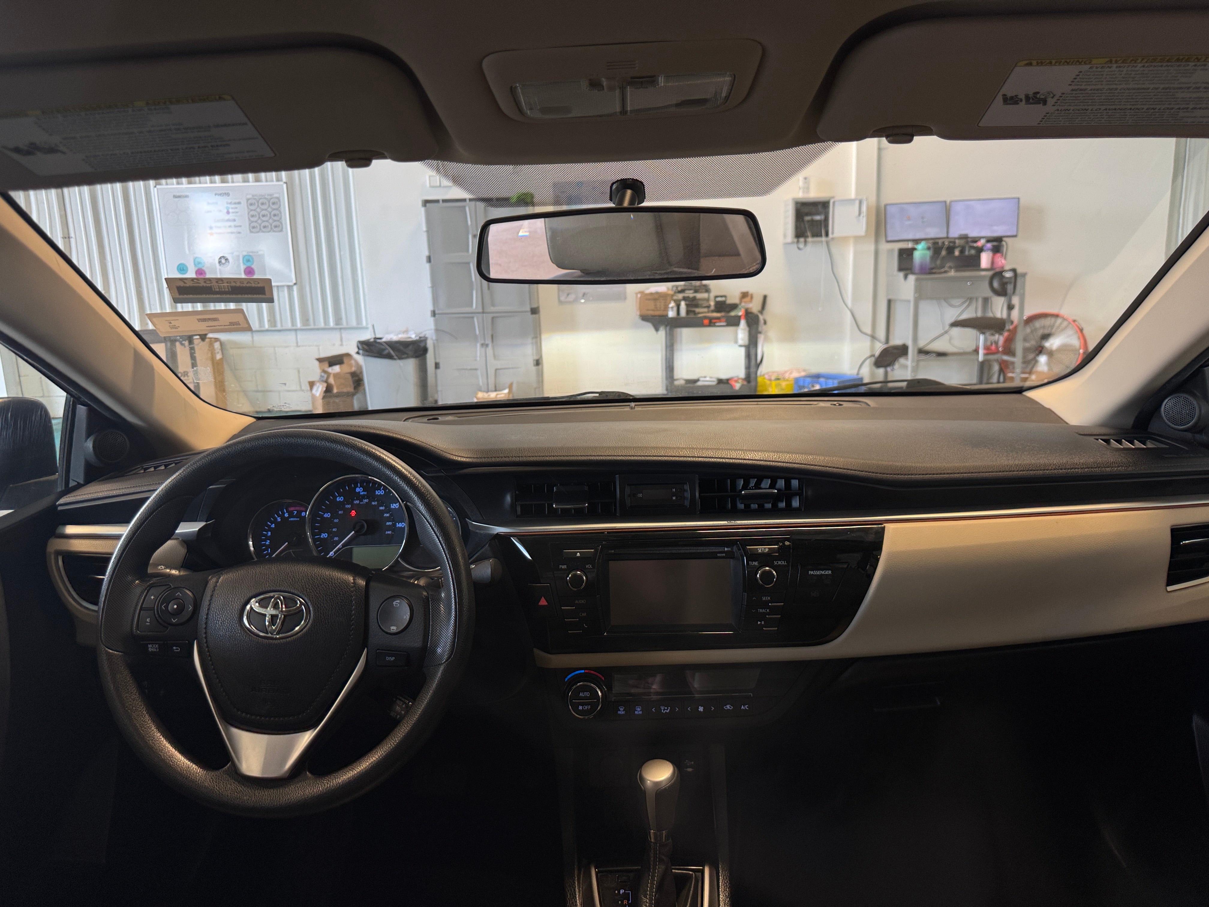 Thumbnail: 2015 Toyota Corolla - 3