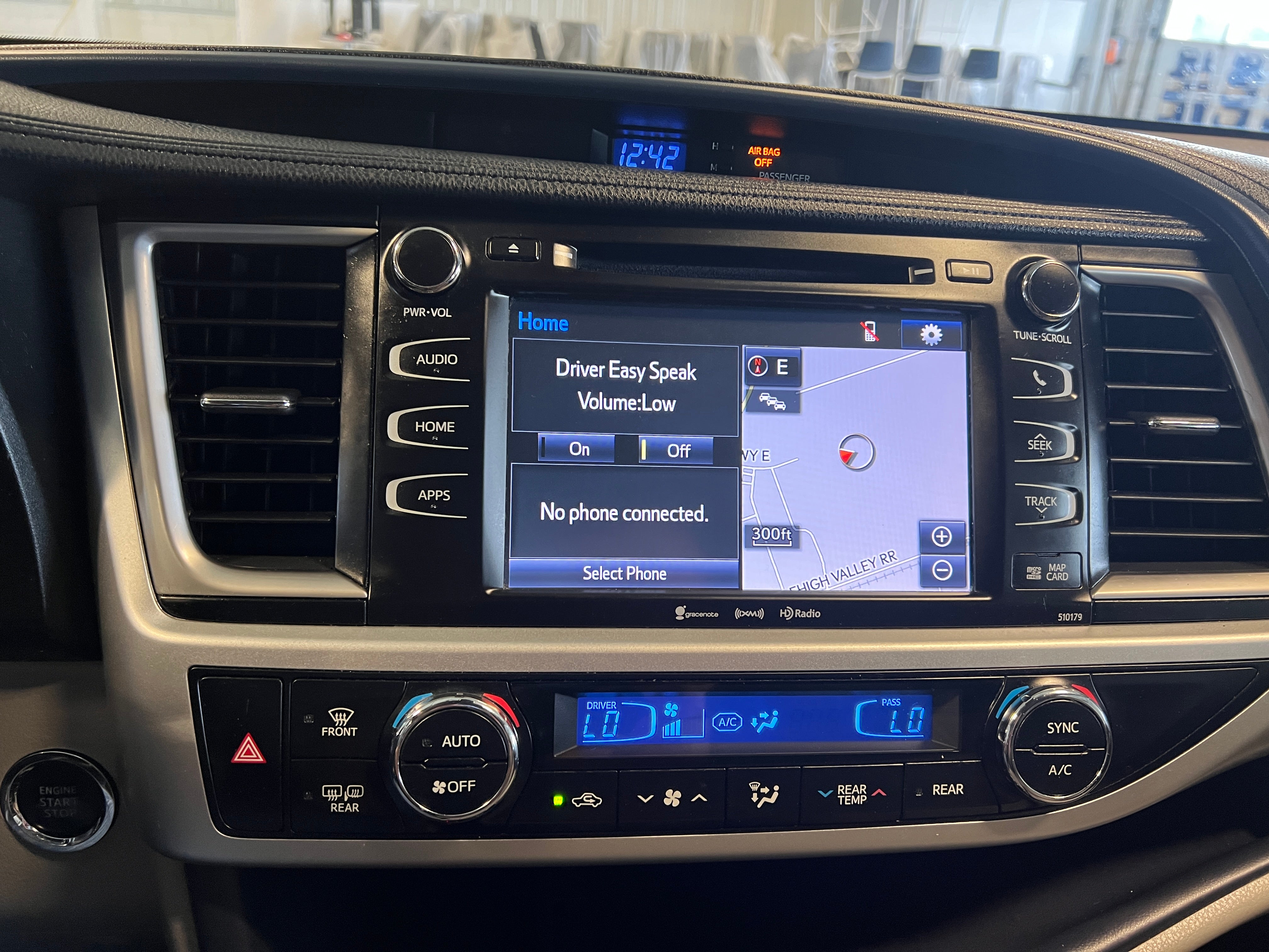 Thumbnail: 2018 Toyota Highlander - 4