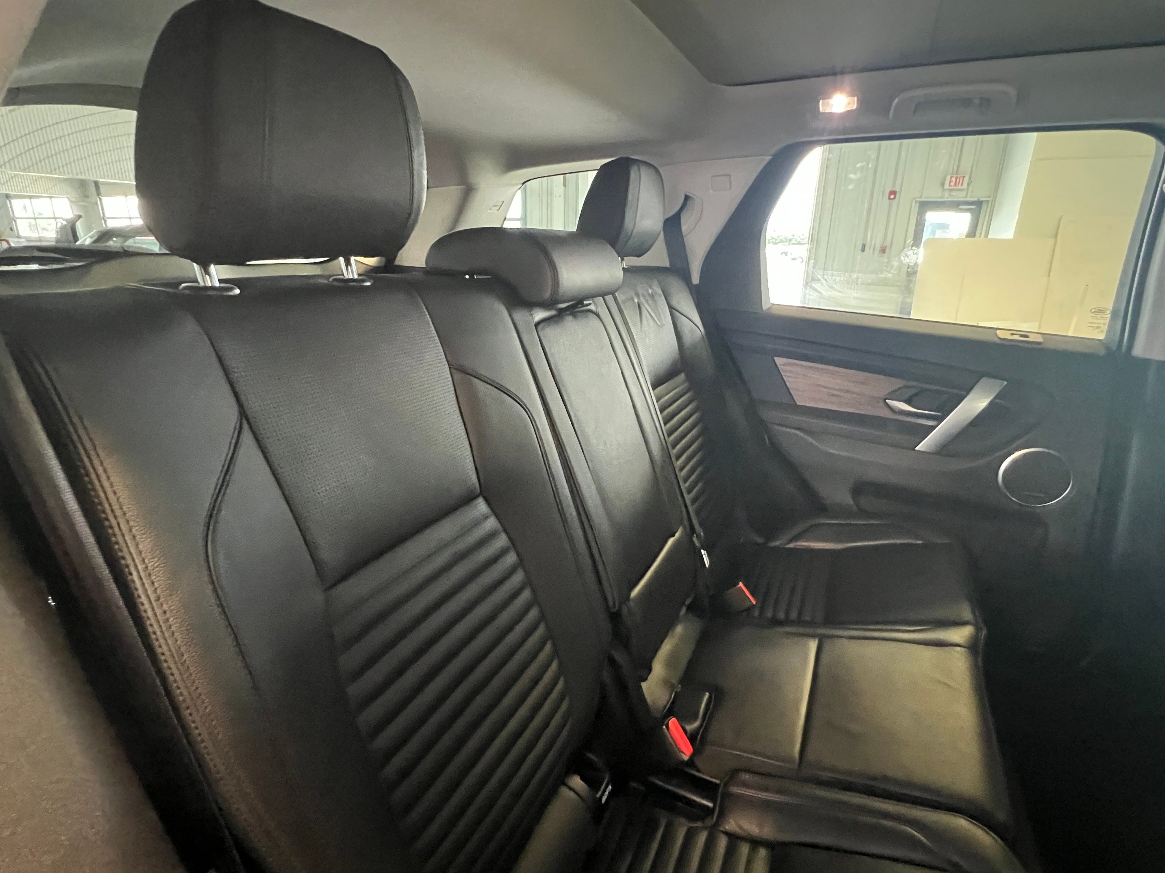 Thumbnail: 2020 Land Rover Discovery Sport - 5