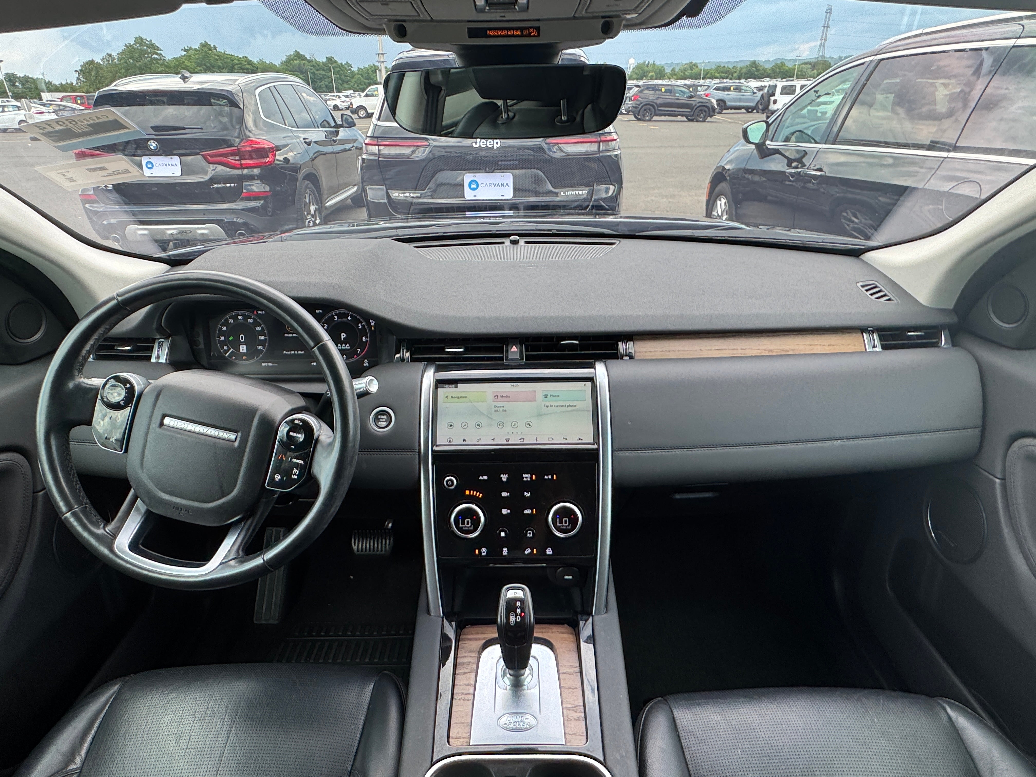 Thumbnail: 2020 Land Rover Discovery Sport - 2