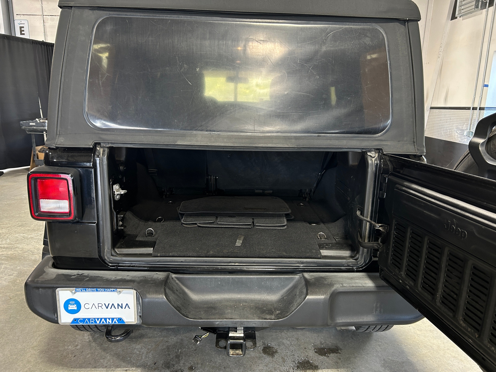 Thumbnail: 2018 Jeep Wrangler - 7