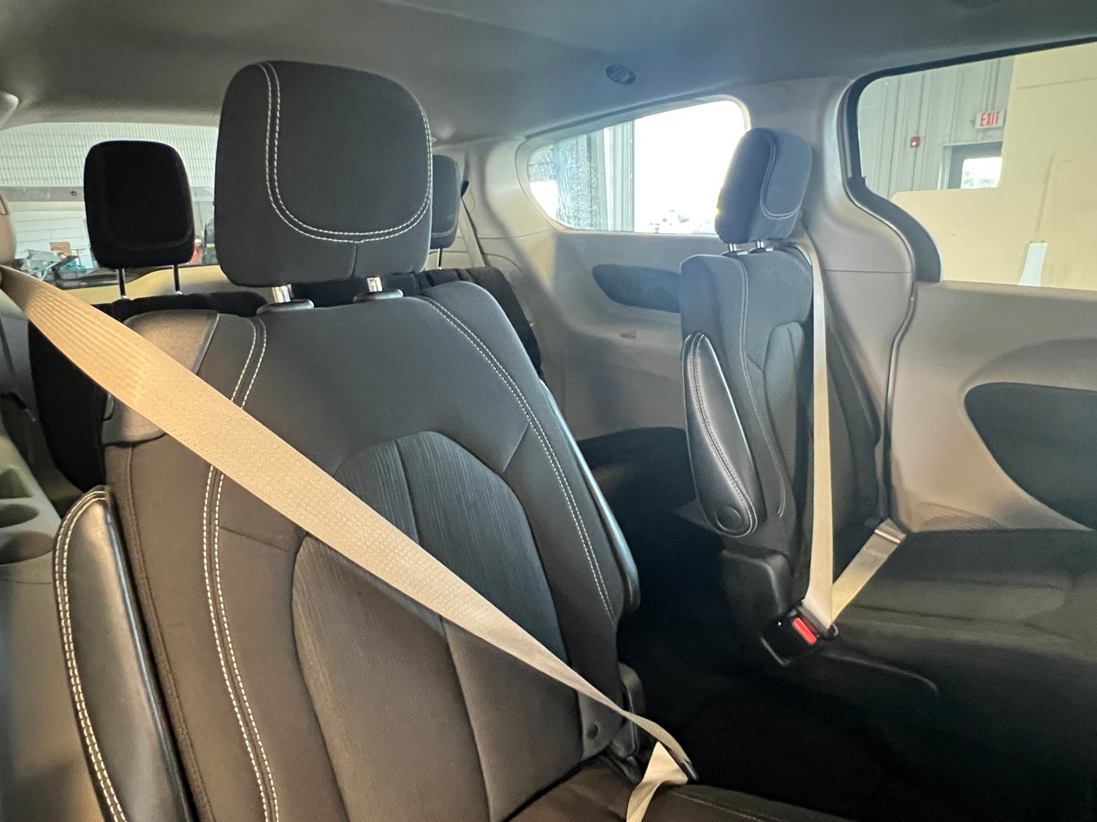 Thumbnail: 2023 Chrysler Voyager - 6