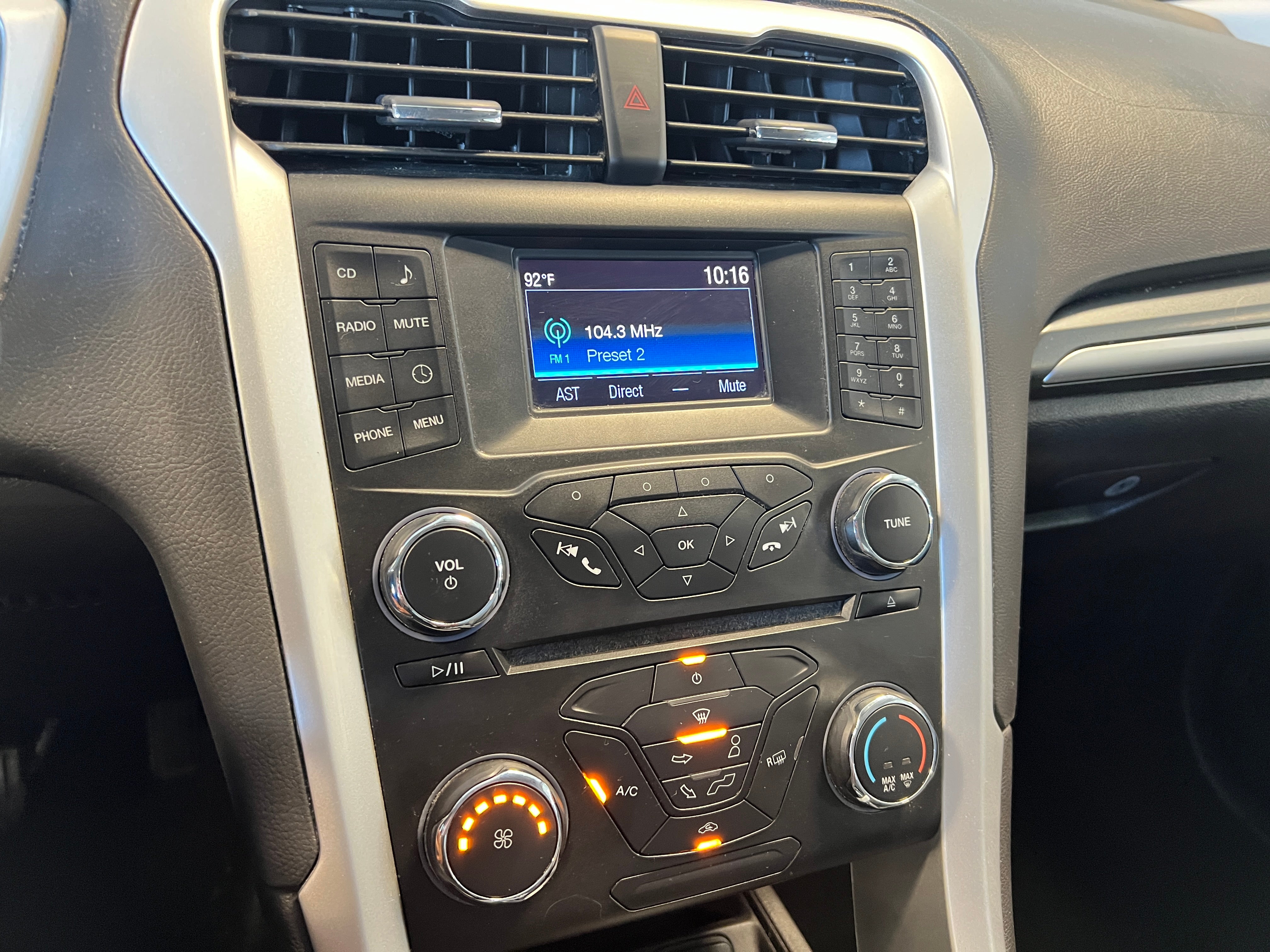 Thumbnail: 2015 Ford Fusion - 4
