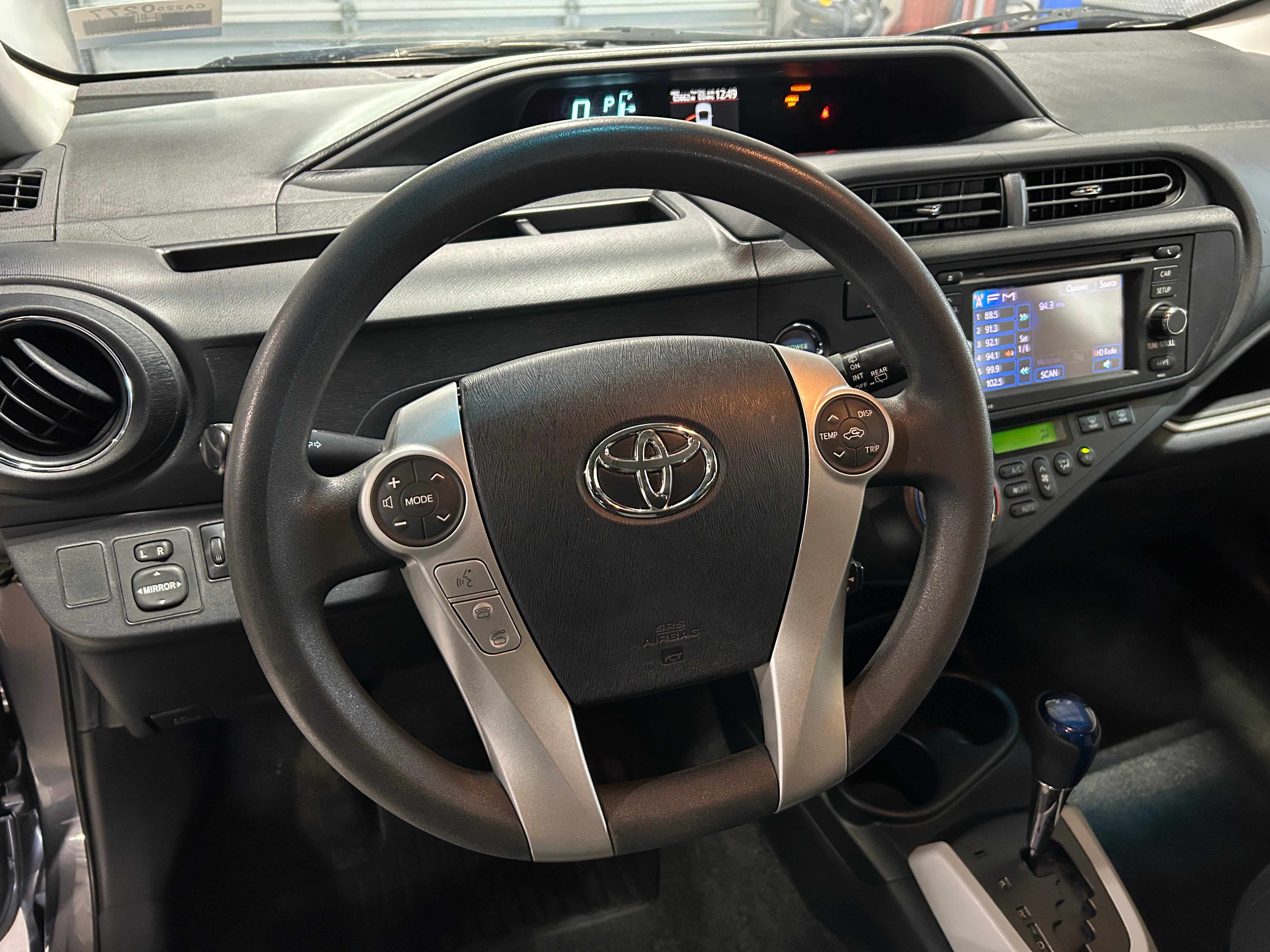 Thumbnail: 2014 Toyota Prius c - 5