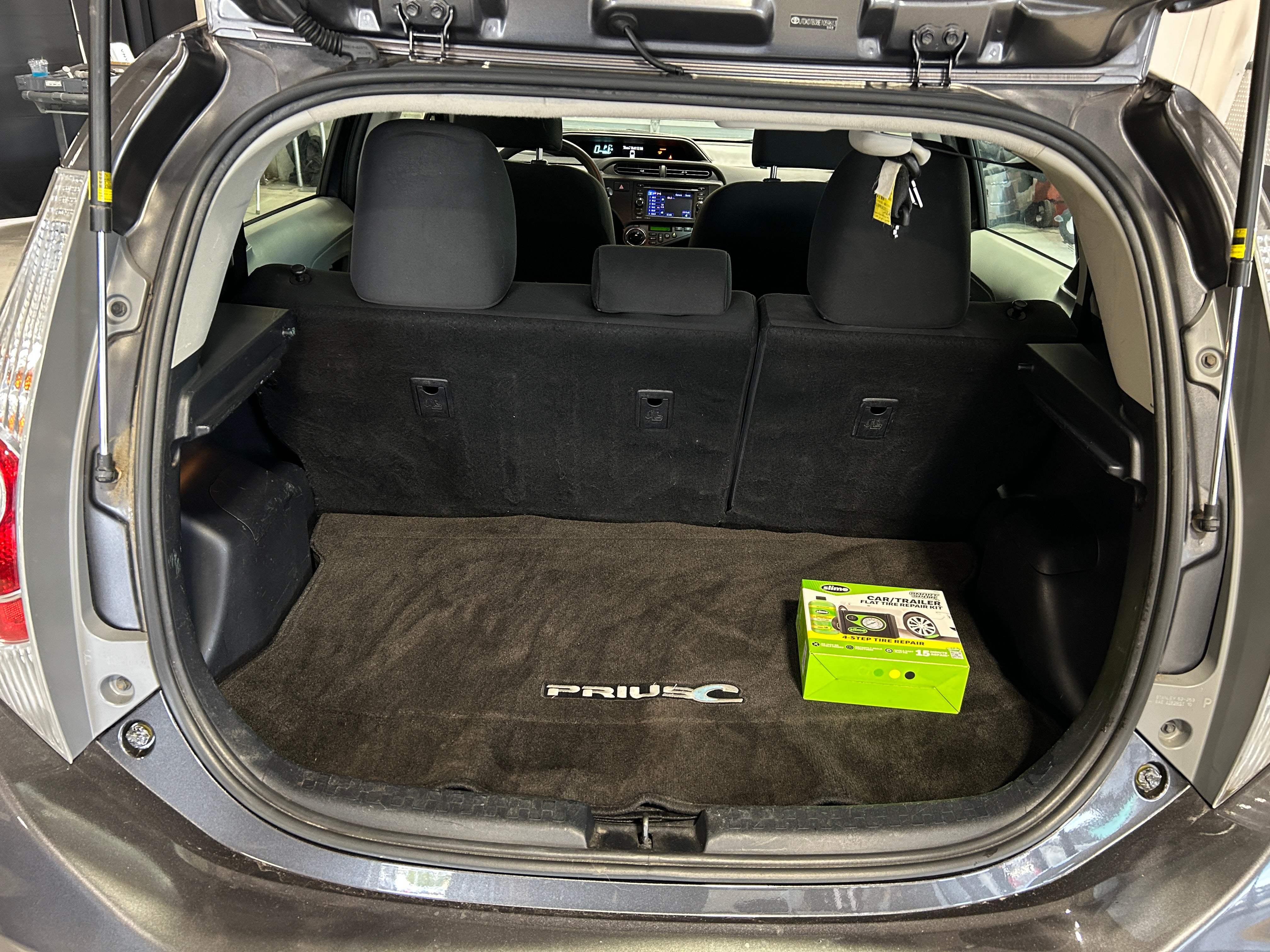 Thumbnail: 2014 Toyota Prius c - 7