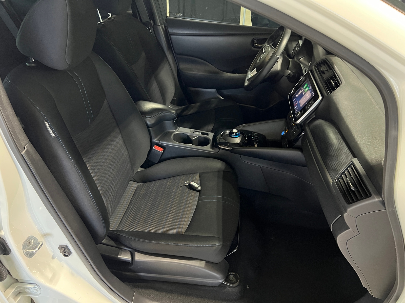 Thumbnail: 2020 Nissan Leaf - 2
