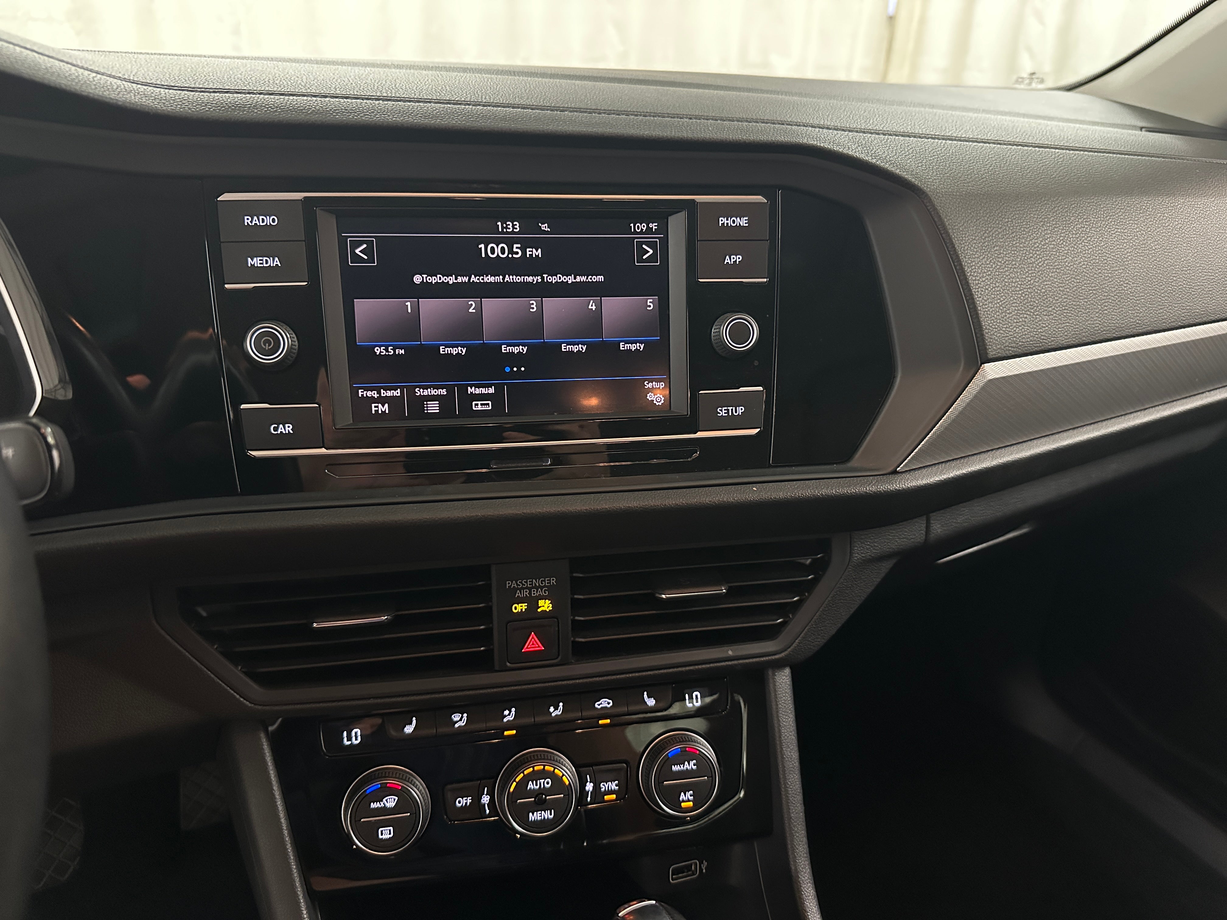 2019 Volkswagen Jetta SE 3
