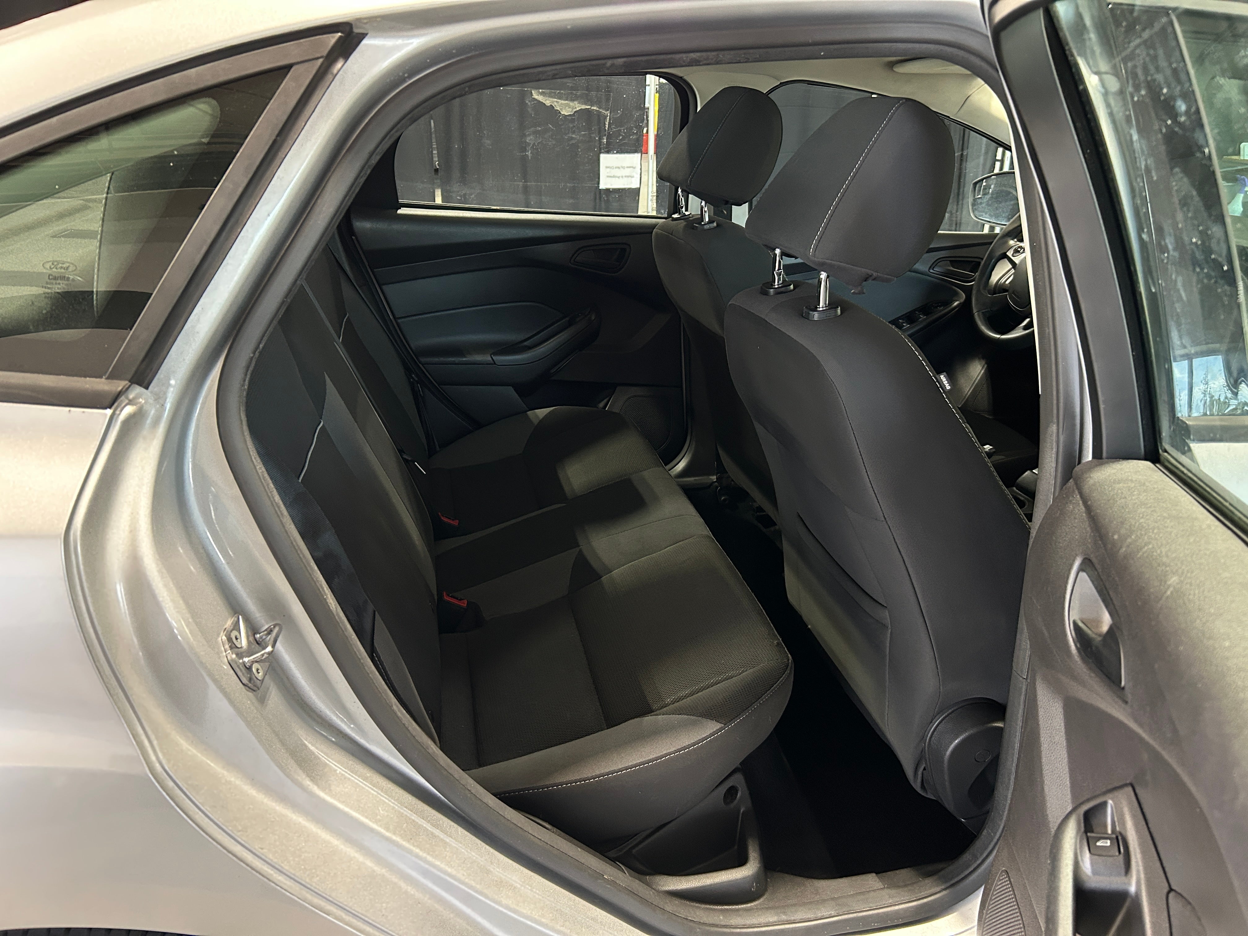 Thumbnail: 2012 Ford Focus - 6