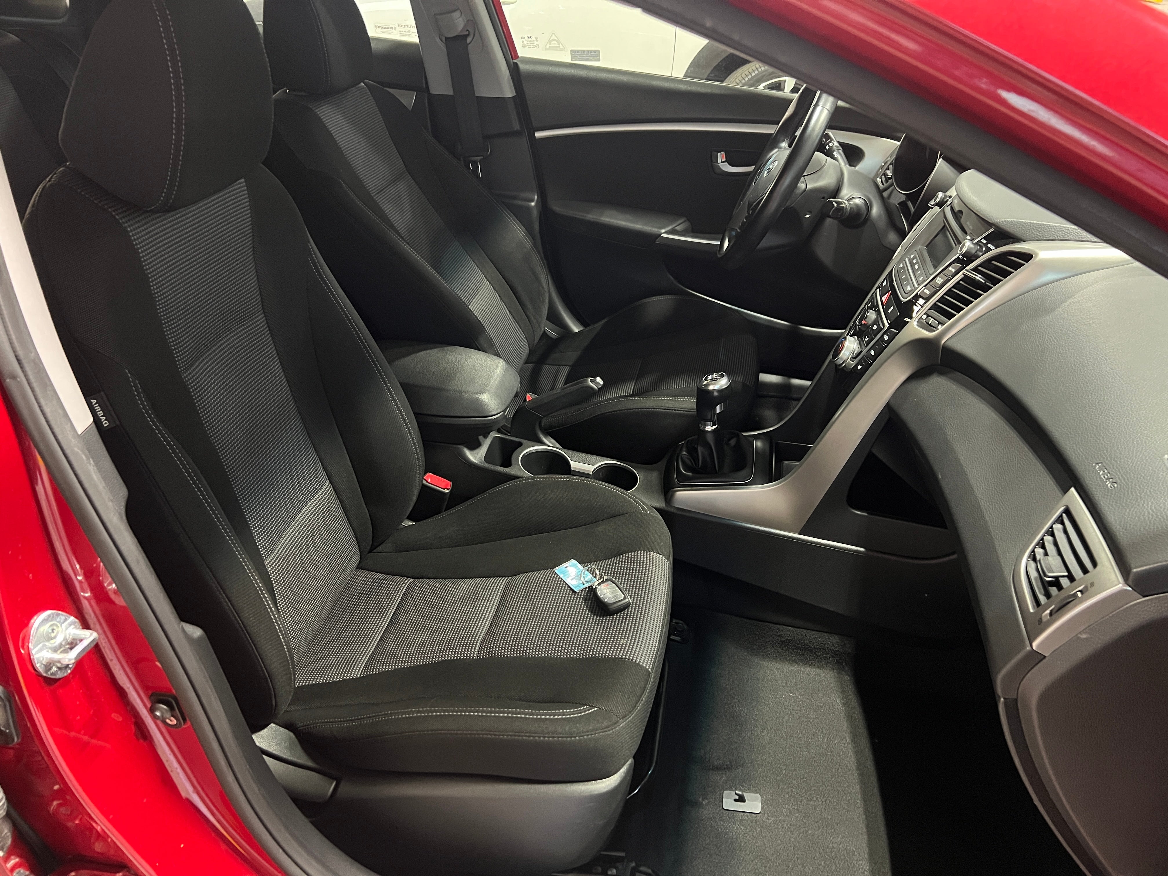 Thumbnail: 2016 Hyundai Elantra - 2