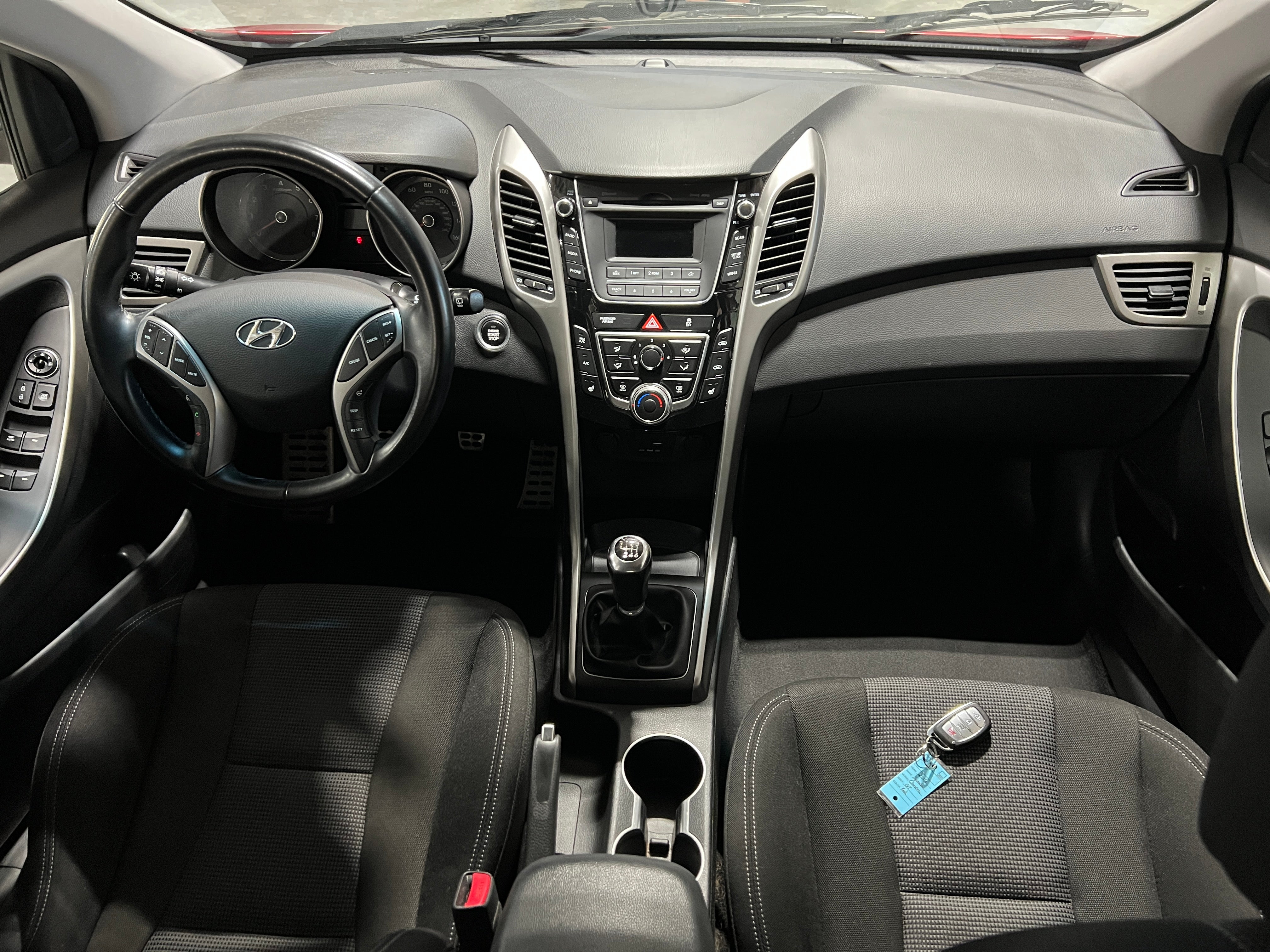 Thumbnail: 2016 Hyundai Elantra - 3