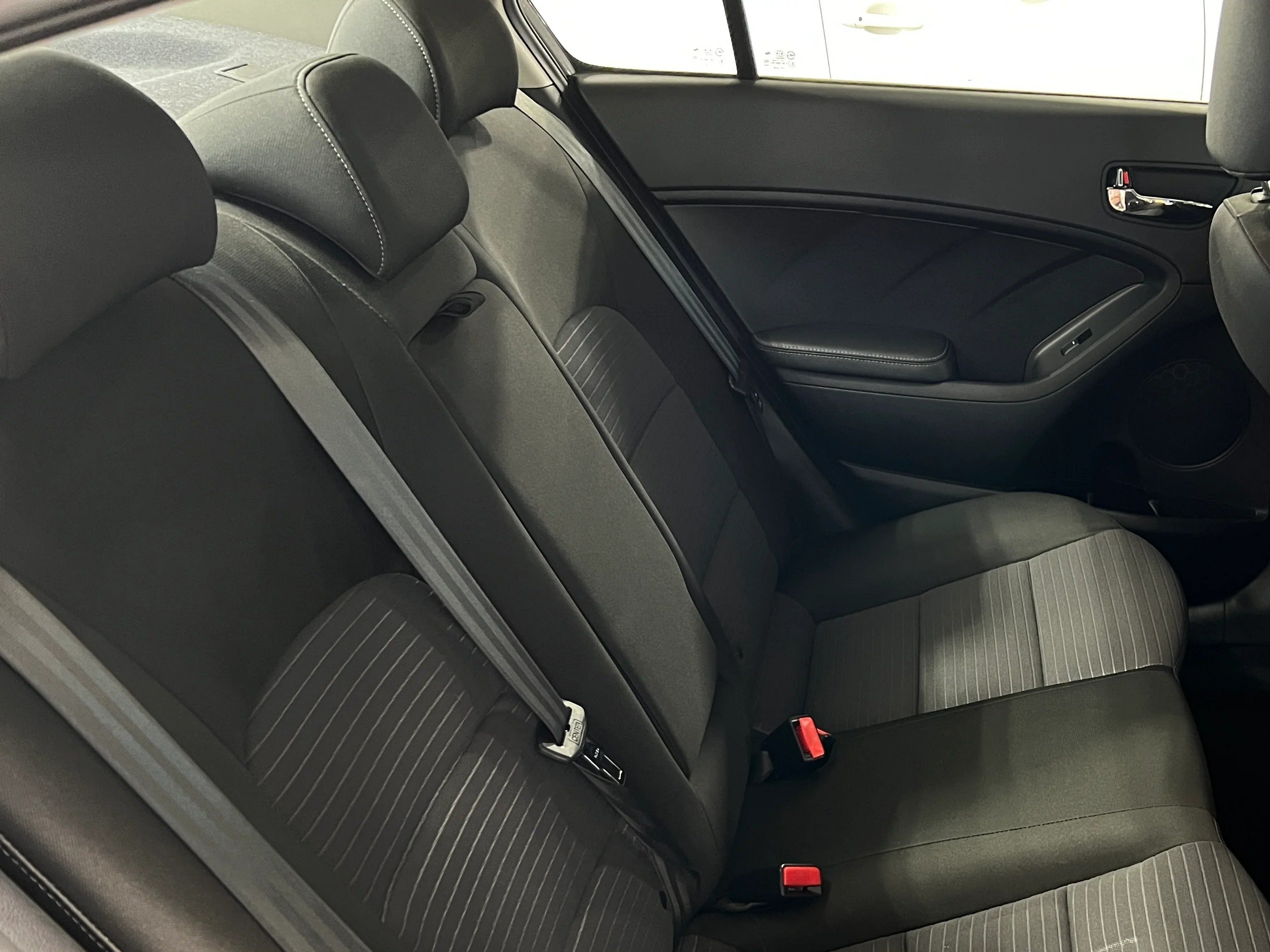 Thumbnail: 2016 Kia Forte - 6