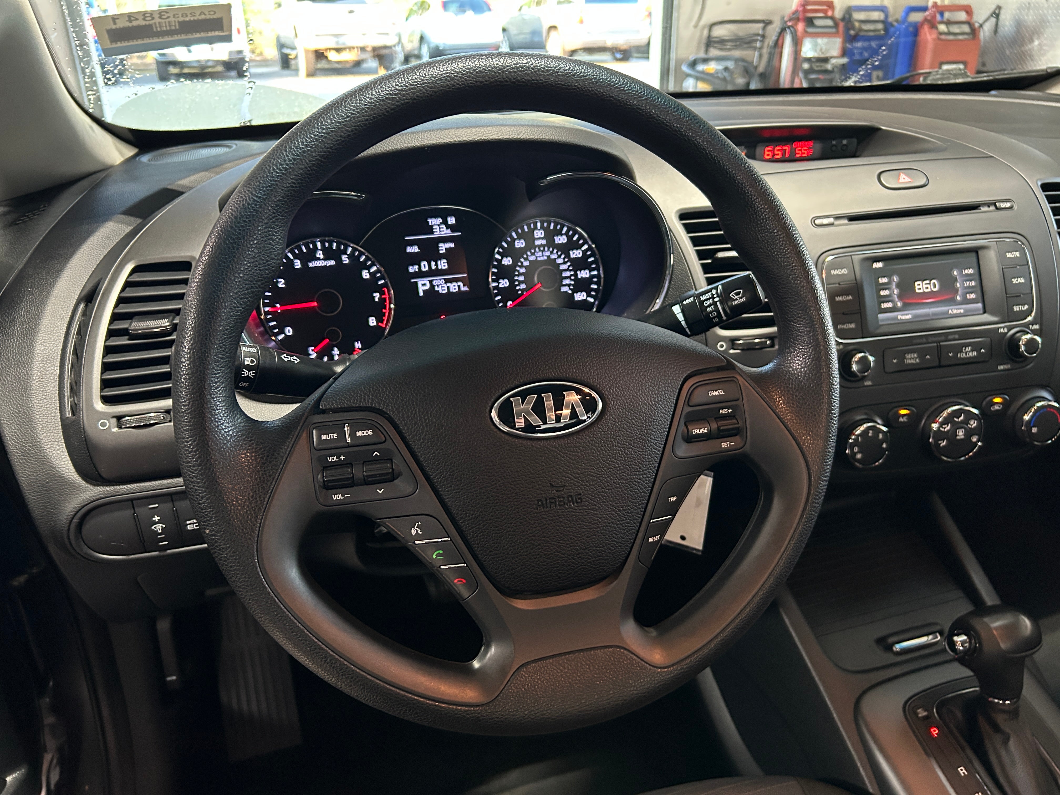 Thumbnail: 2016 Kia Forte - 5