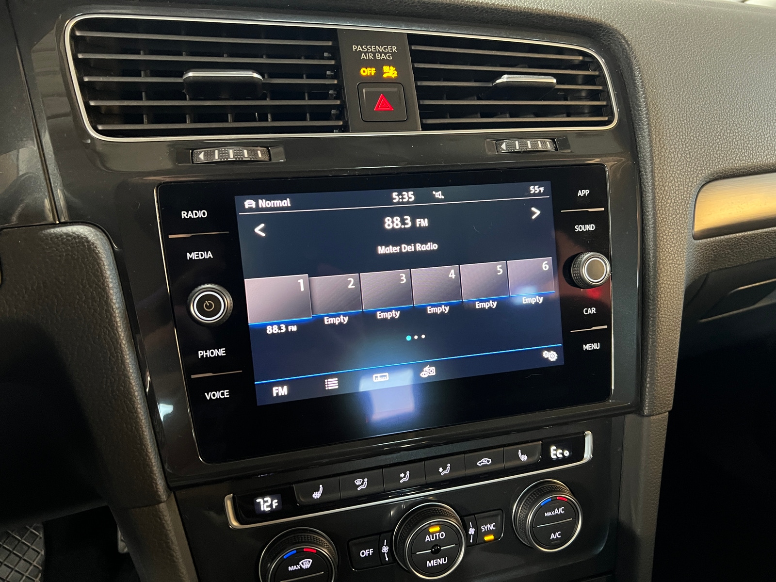 Thumbnail: 2019 Volkswagen e-Golf - 4