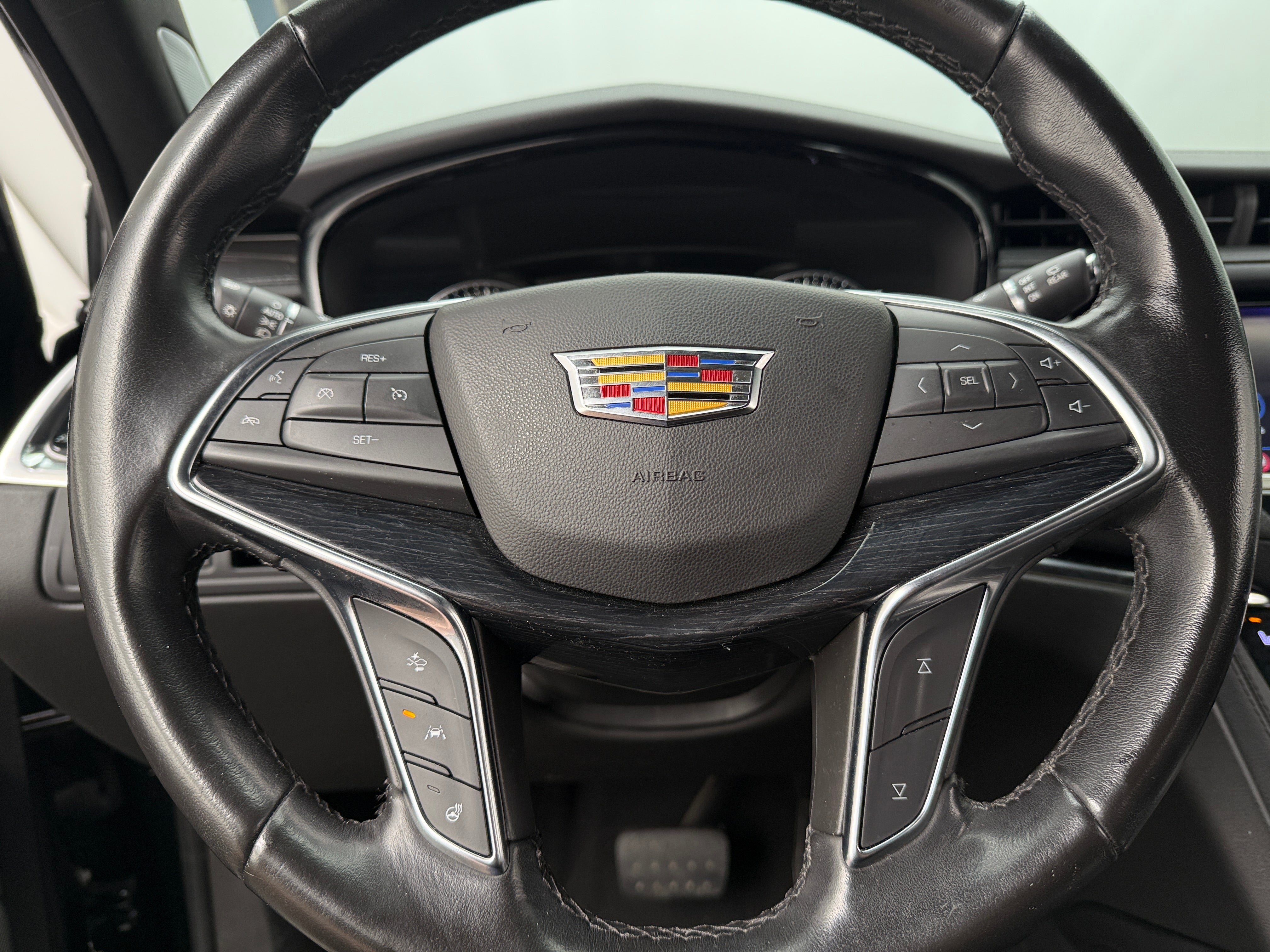 Thumbnail: 2020 Cadillac XT5 - 4