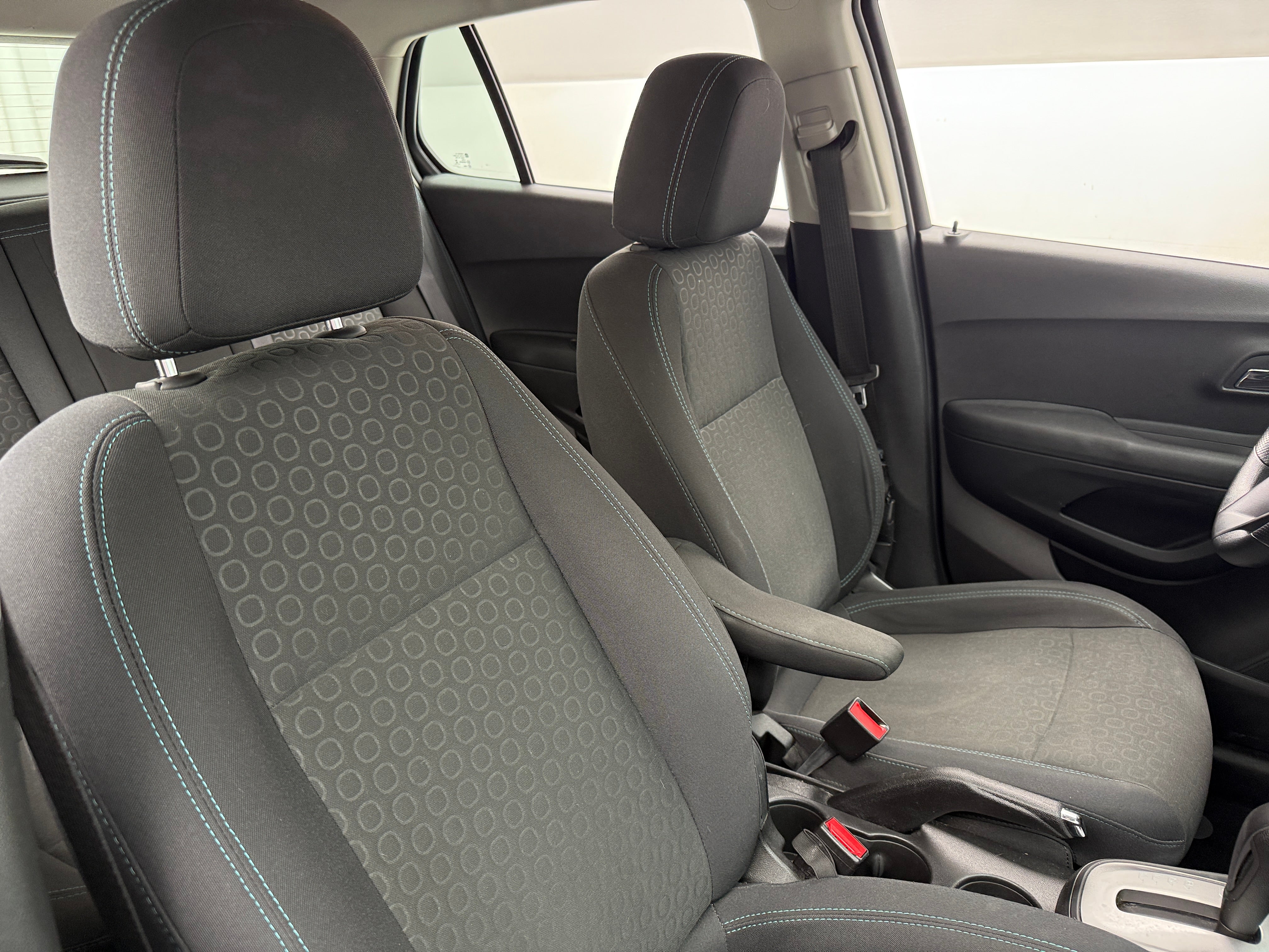 Thumbnail: 2016 Chevrolet Trax - 2