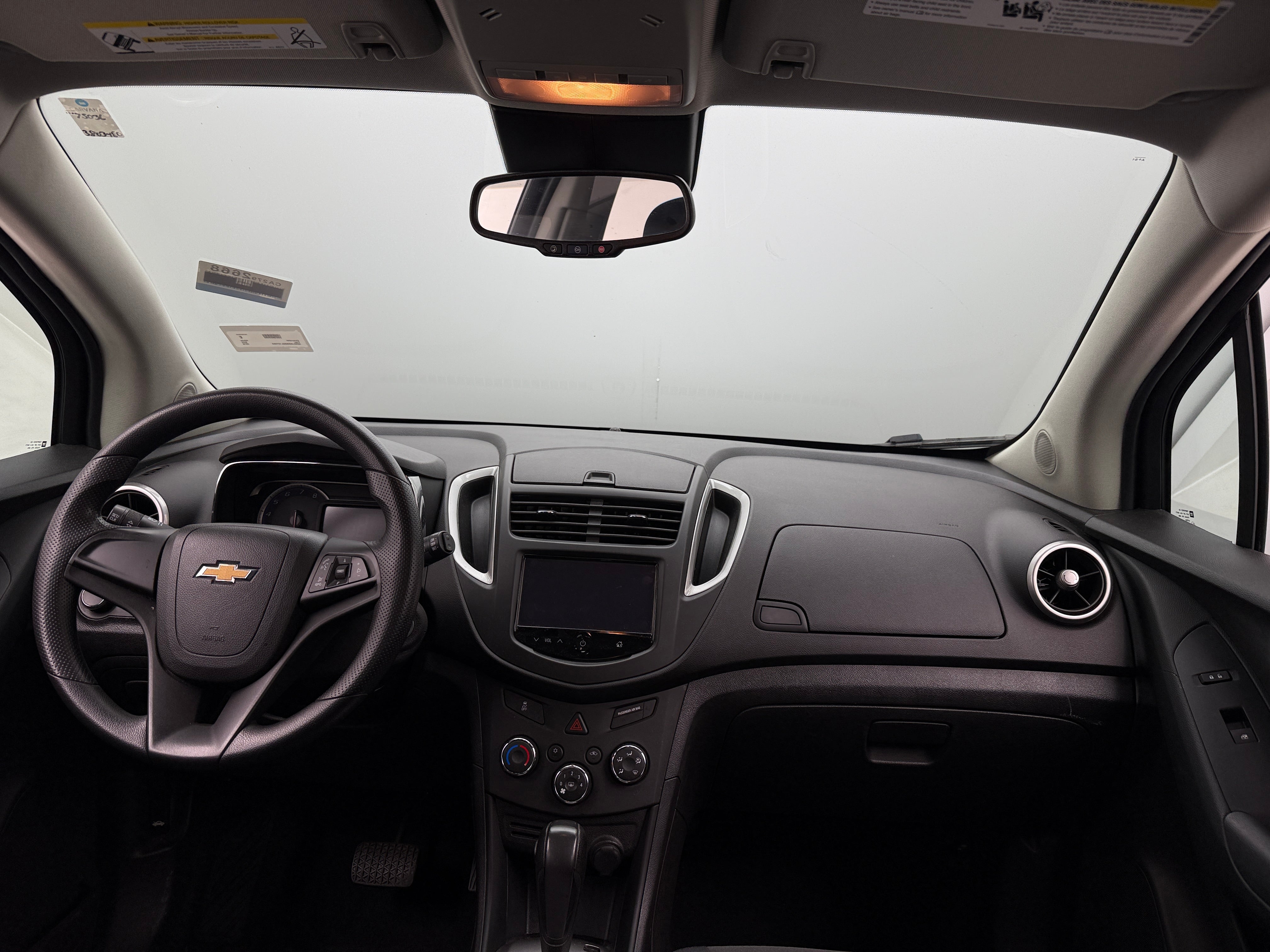 Thumbnail: 2016 Chevrolet Trax - 3