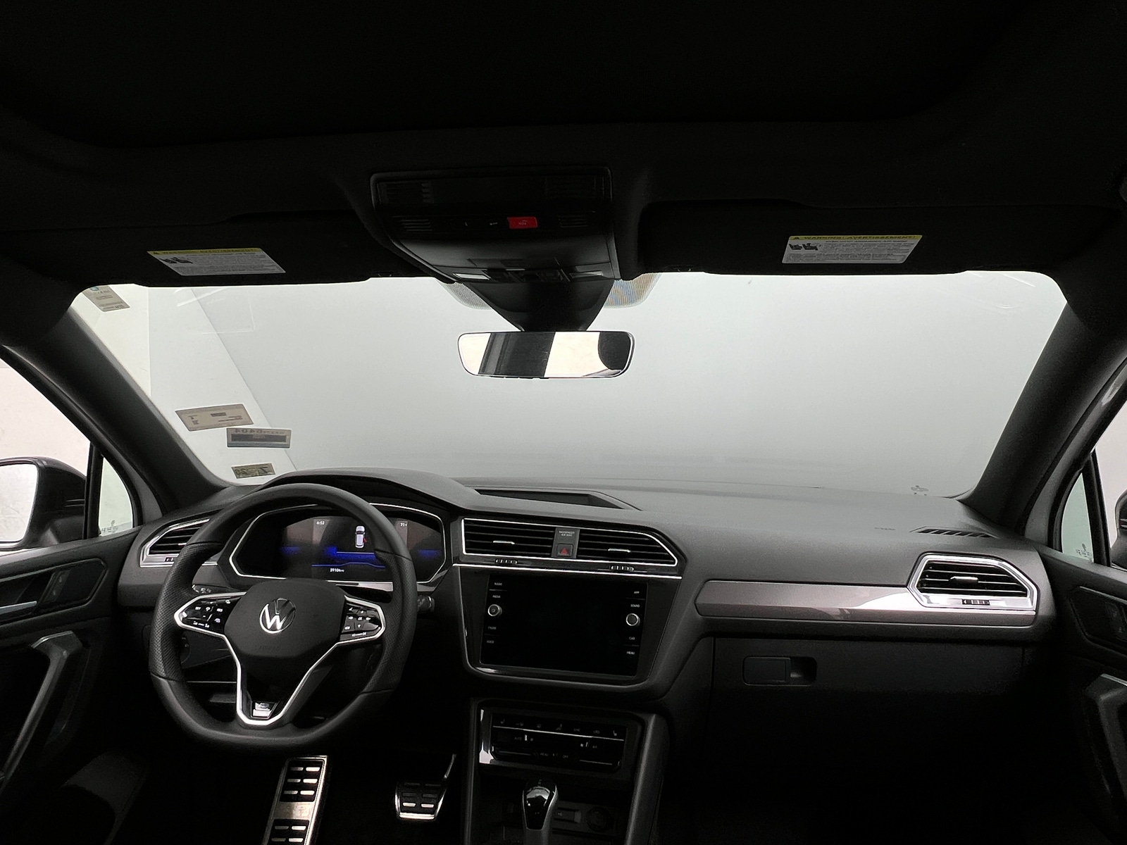 Thumbnail: 2023 Volkswagen Tiguan - 2