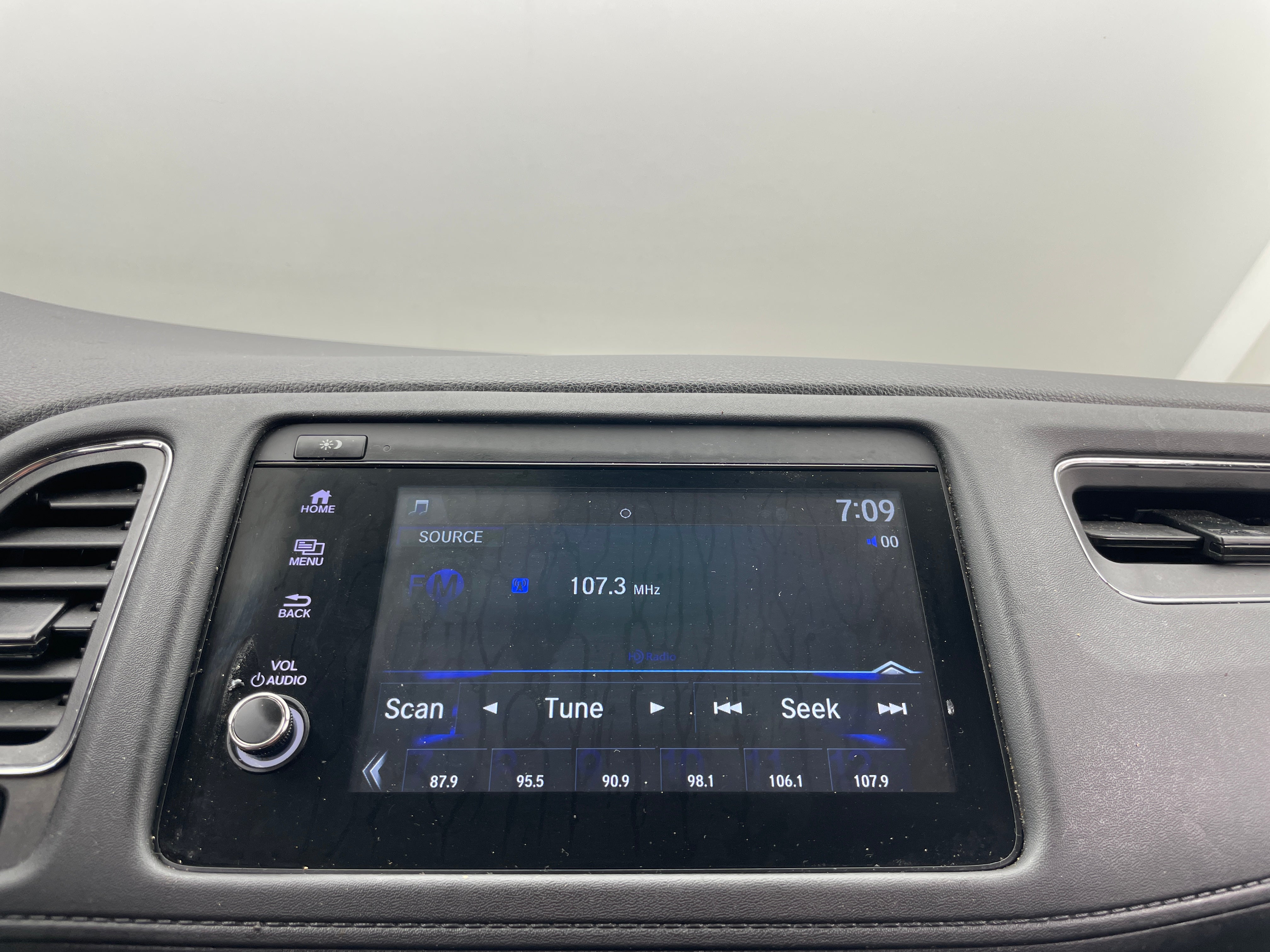 Thumbnail: 2019 Honda HR-V - 4