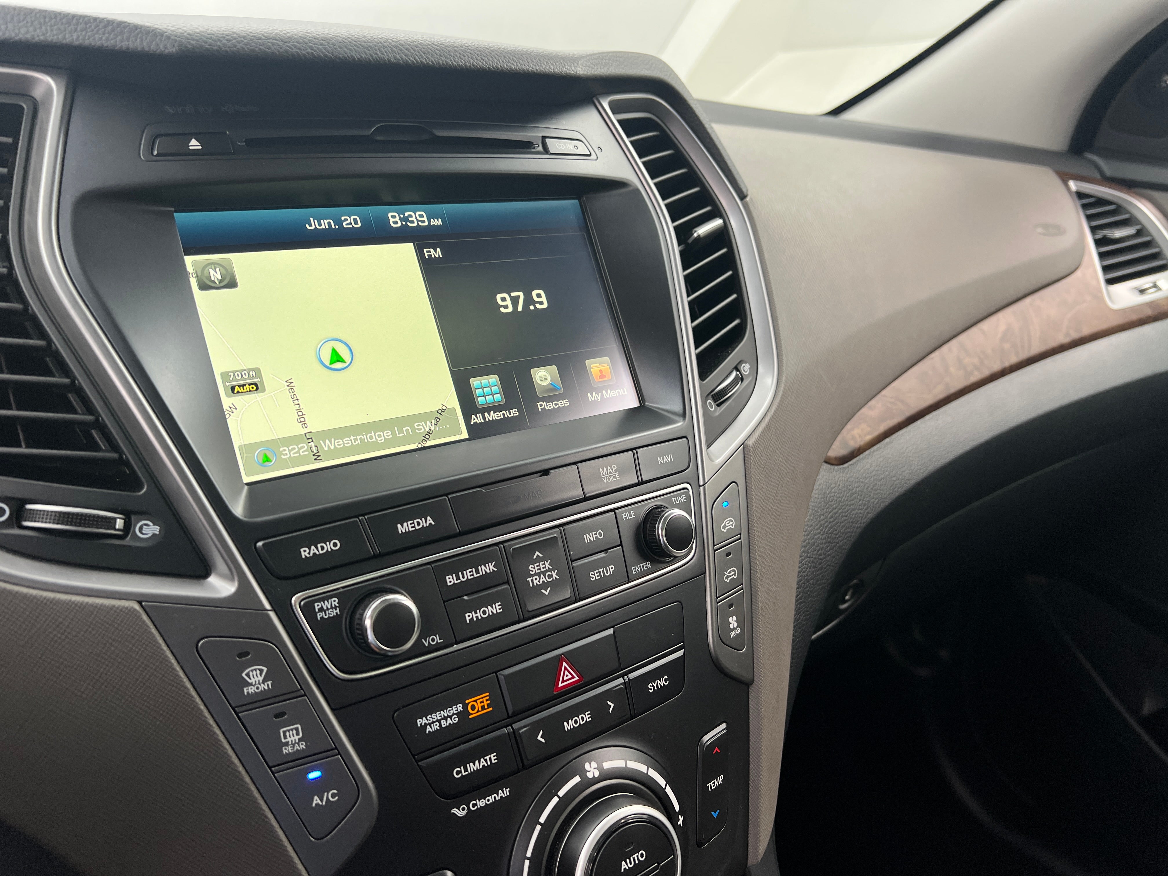Thumbnail: 2017 Hyundai Santa Fe - 3