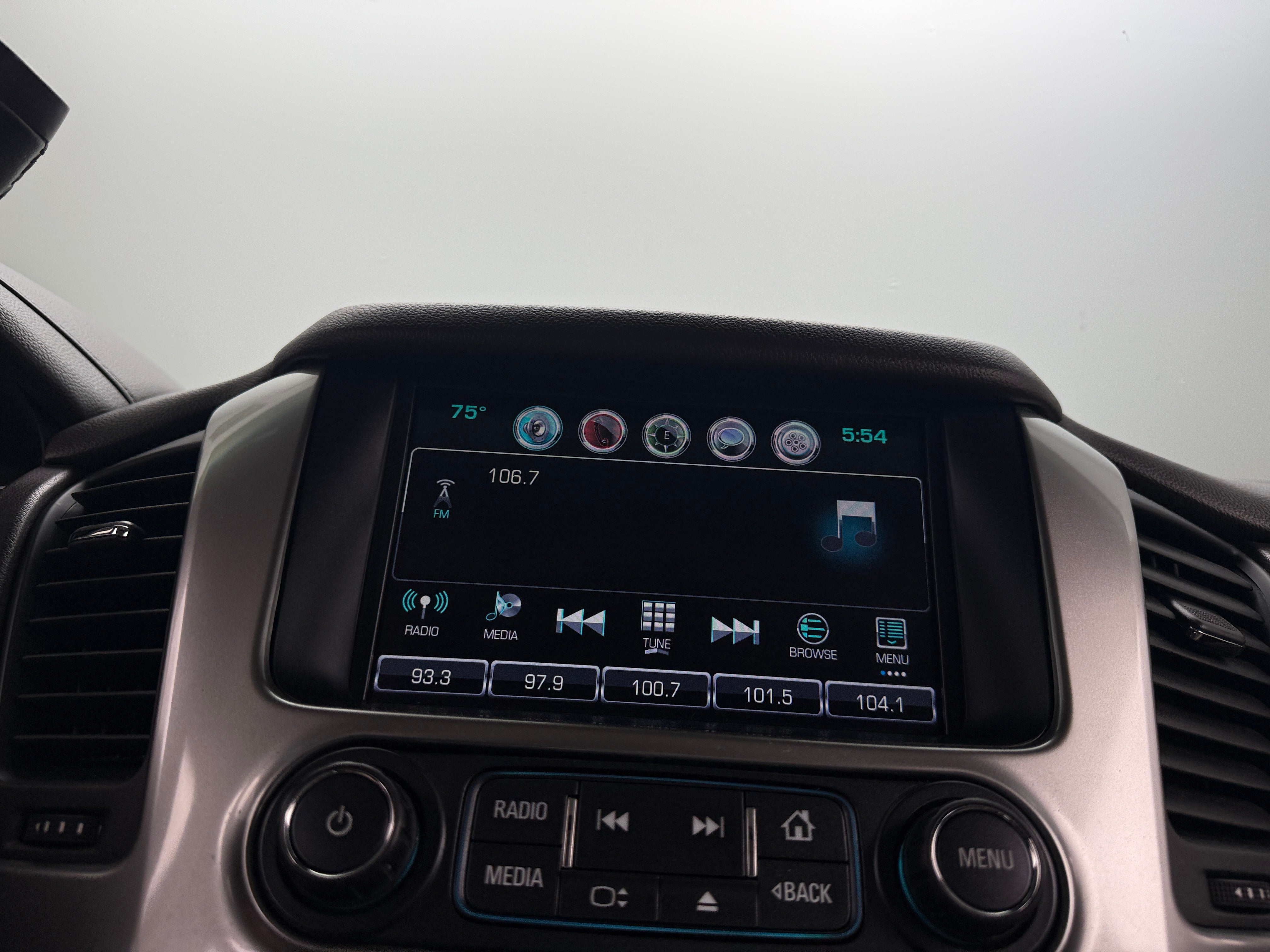 Thumbnail: 2016 Chevrolet Tahoe - 3