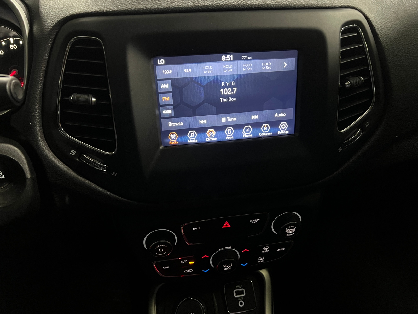 Thumbnail: 2017 Jeep Compass - 4