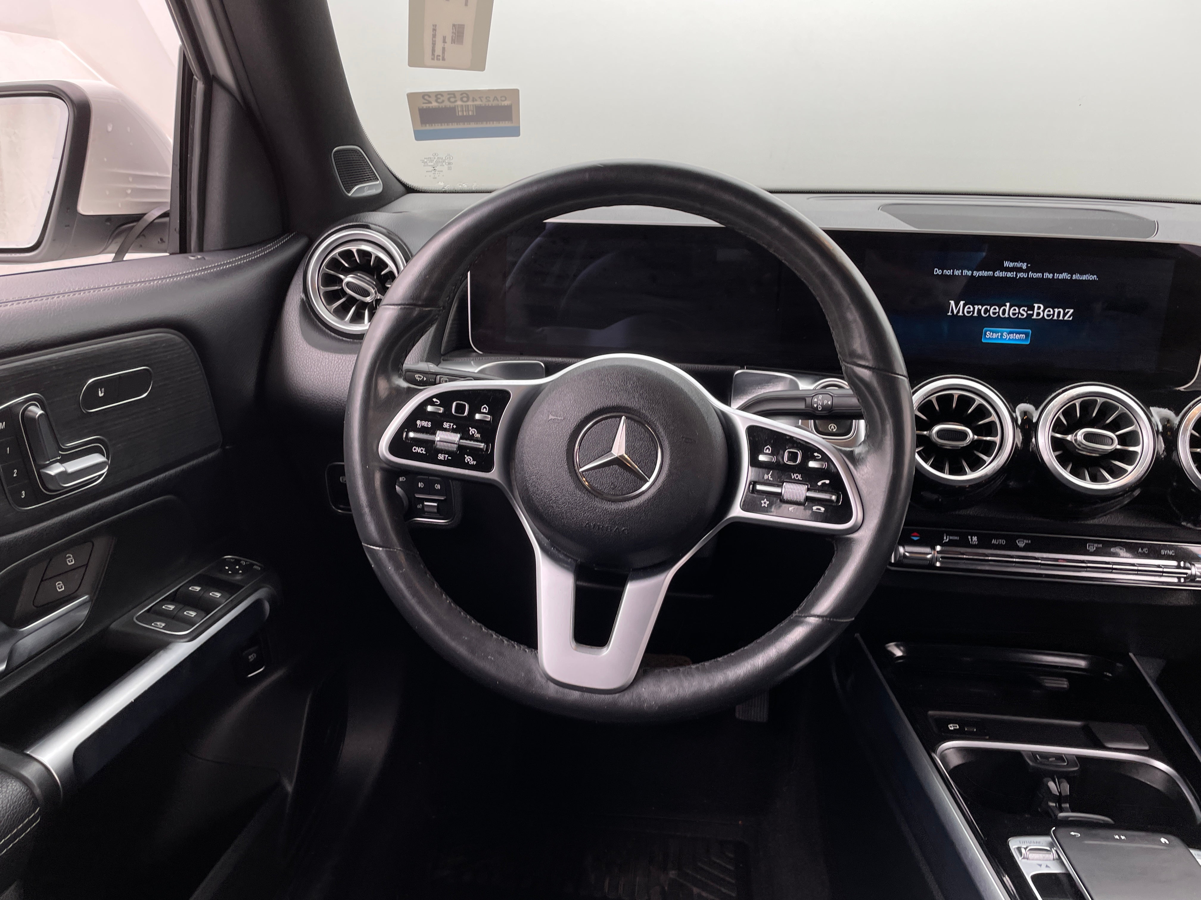 Thumbnail: 2020 Mercedes-Benz GLB - 4