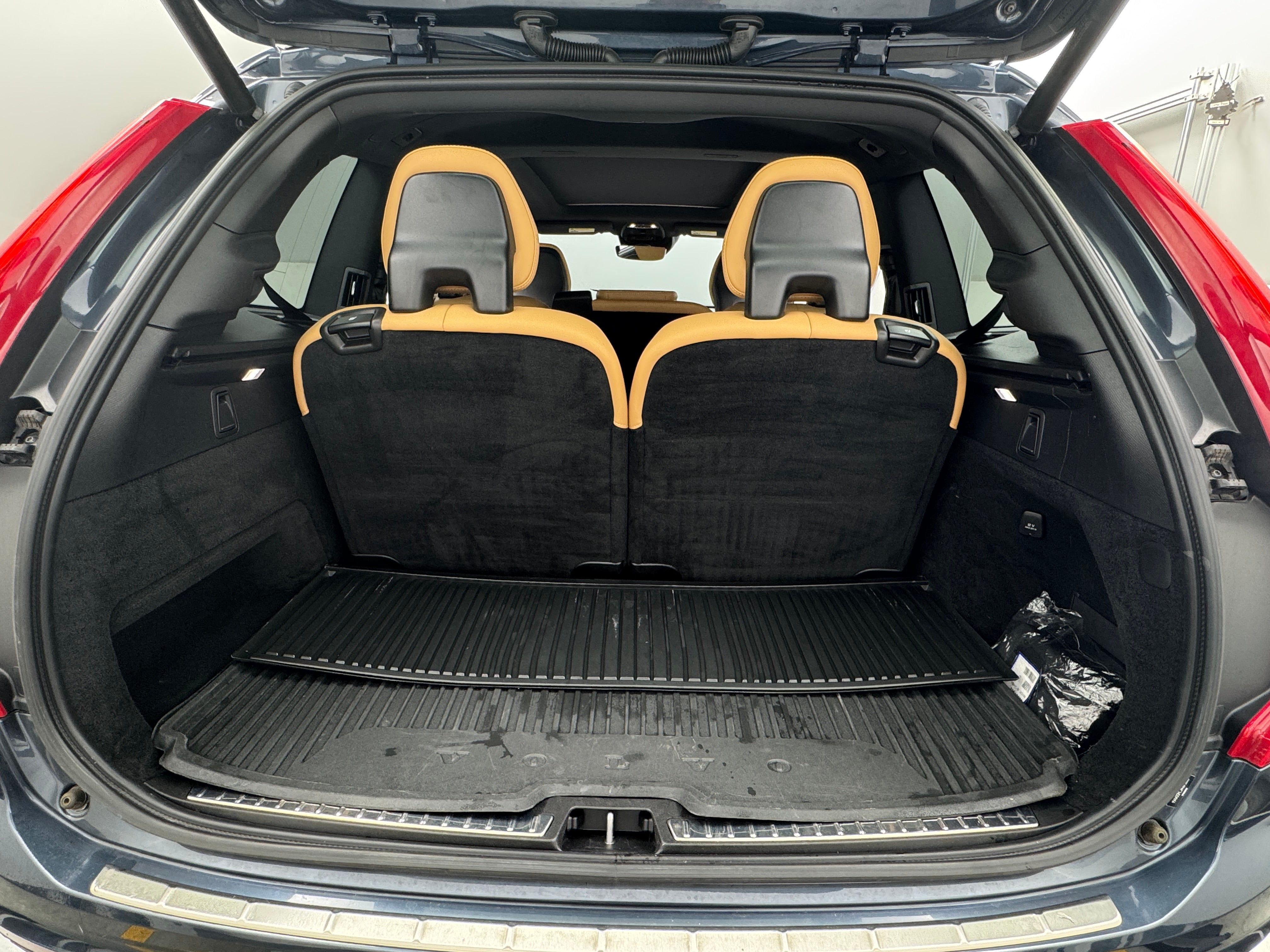 Thumbnail: 2022 Volvo XC90 - 6