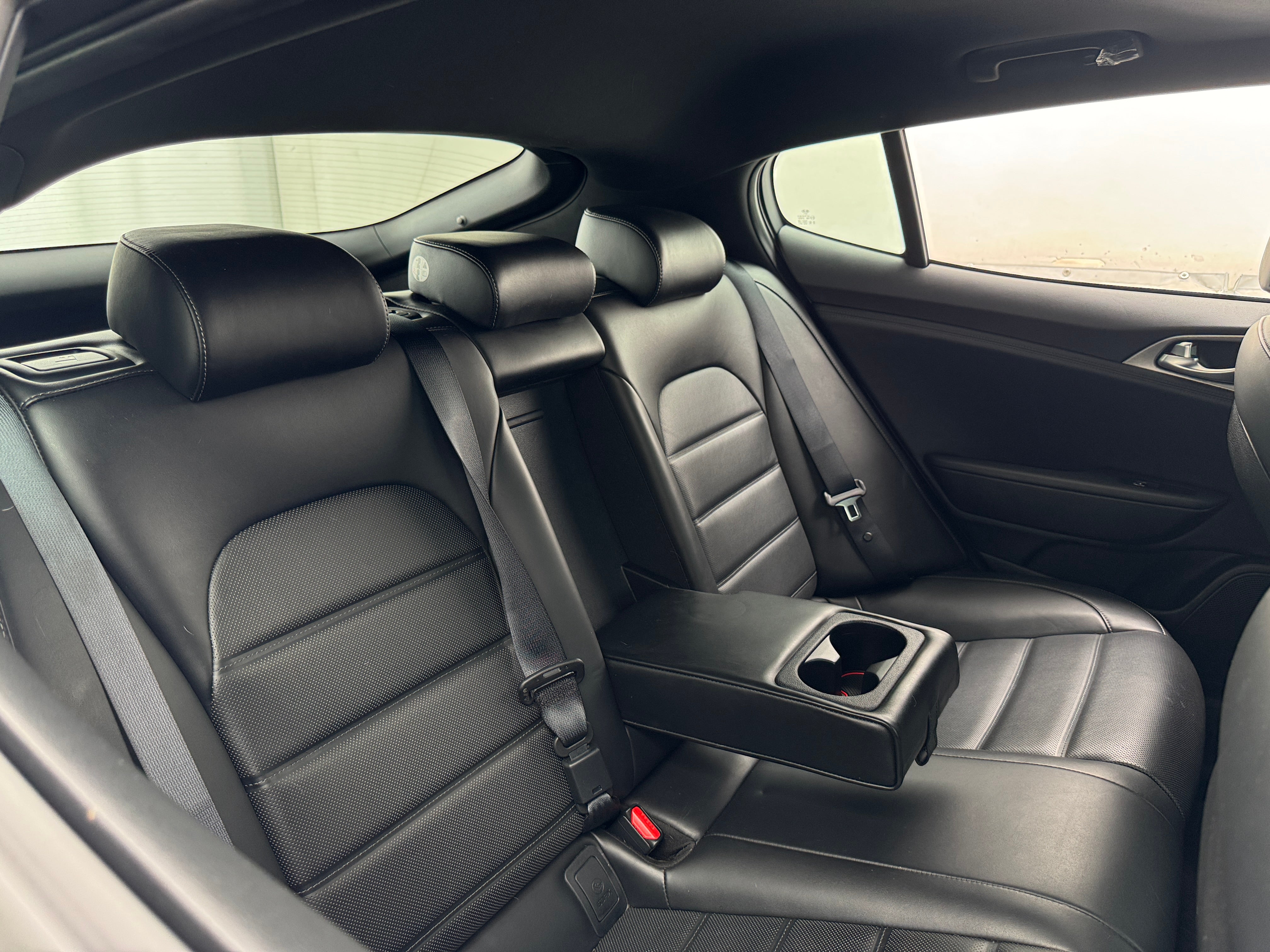 Thumbnail: 2018 Kia Stinger - 5