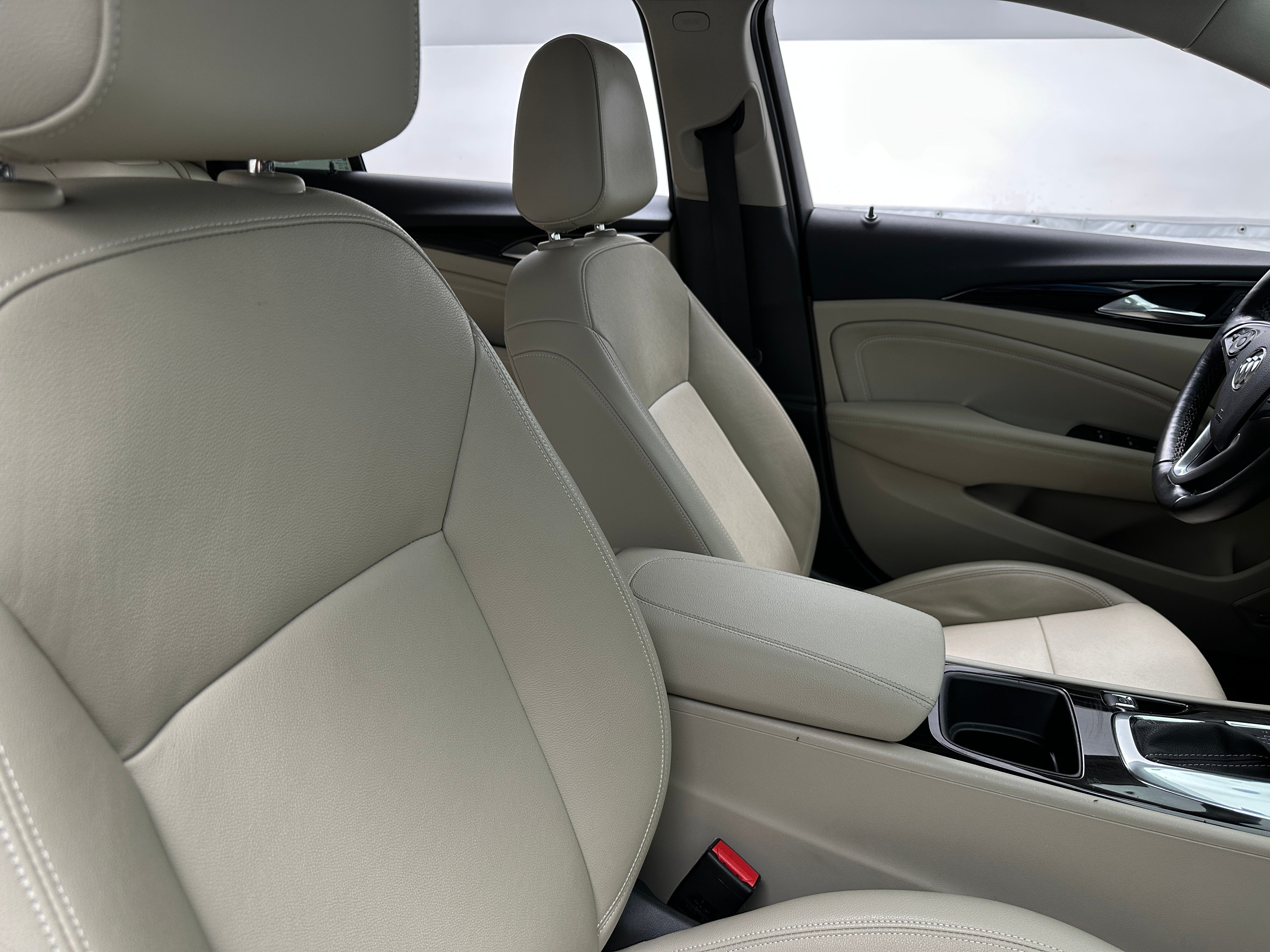 Thumbnail: 2018 Buick Regal - 2