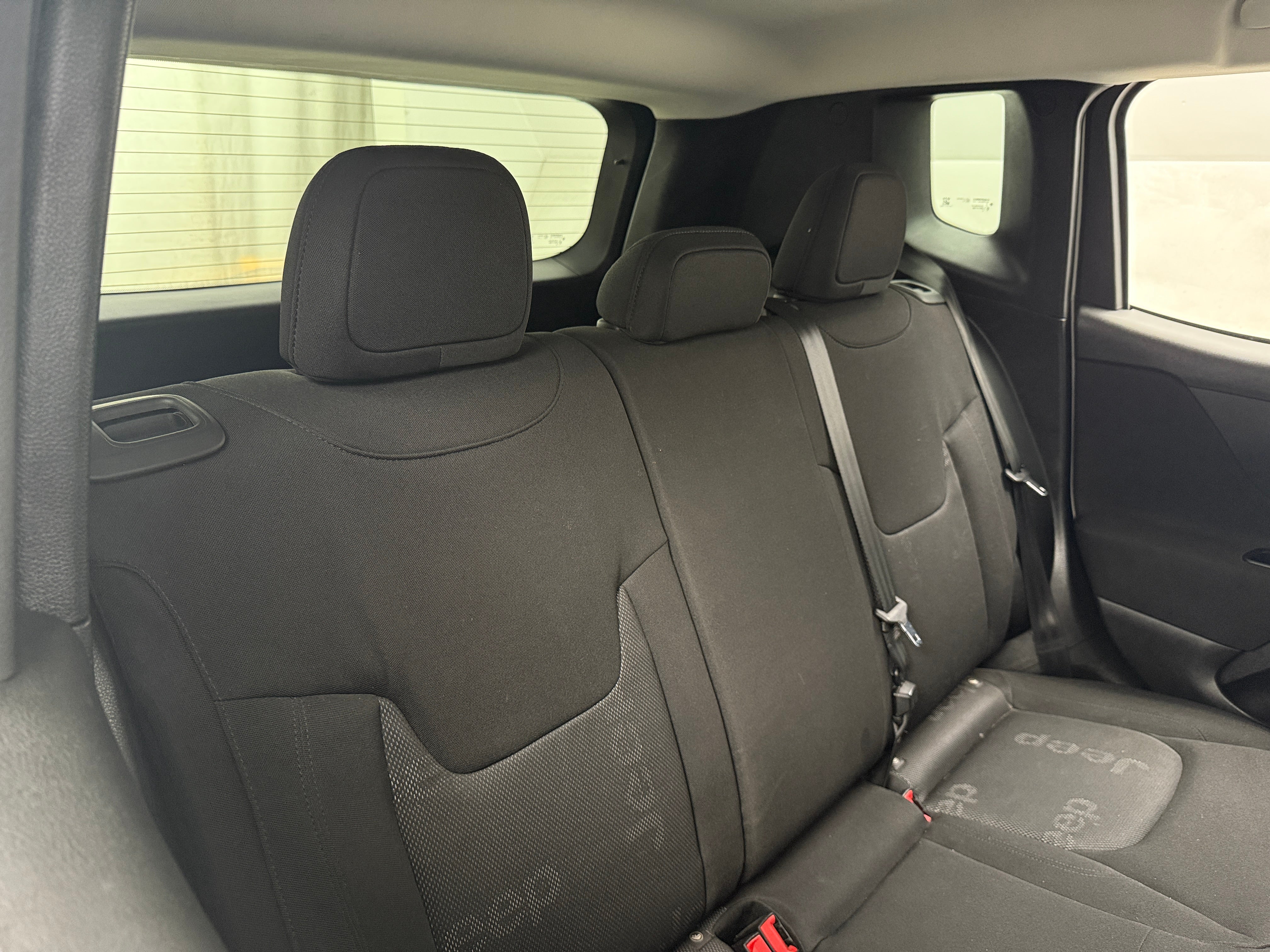 Thumbnail: 2016 Jeep Renegade - 6