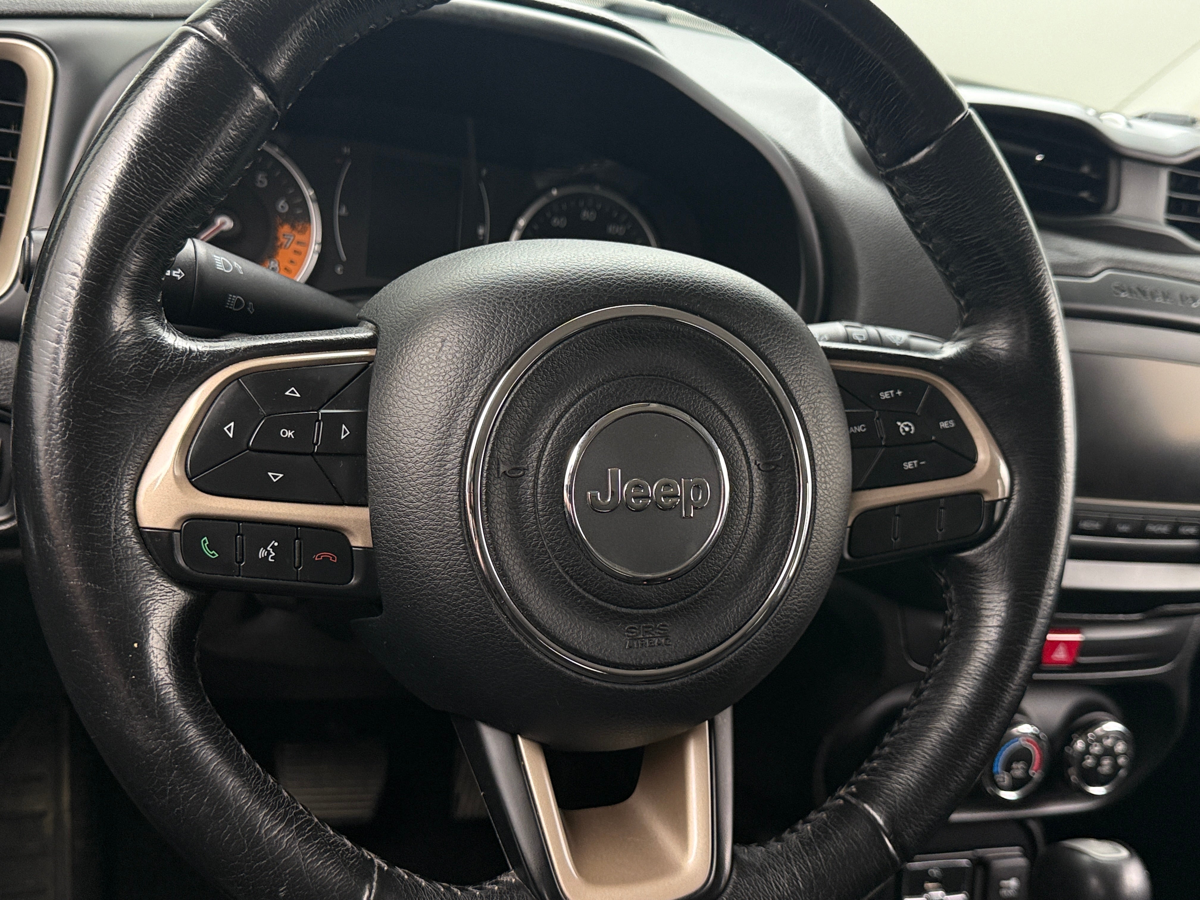 Thumbnail: 2016 Jeep Renegade - 5